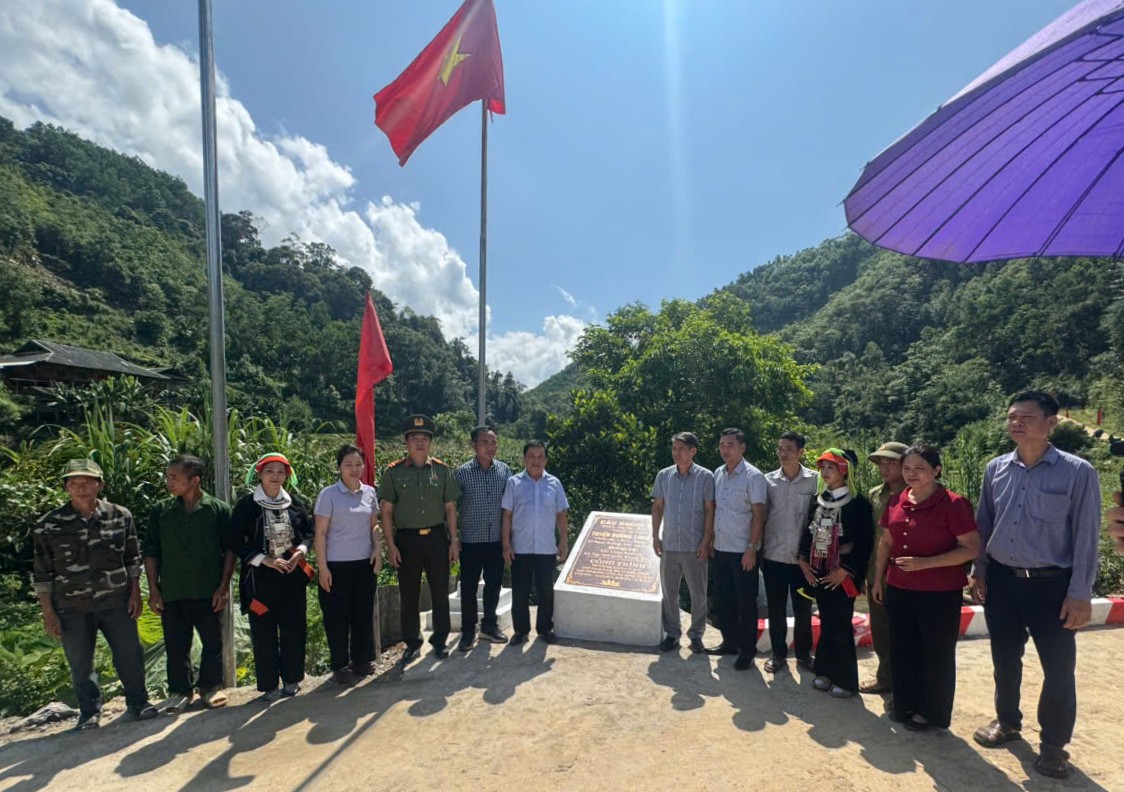 PHÒNG AN NINH MẠNG VÀ PHÒNG CHỐNG TỘI PHẠM SỬ DỤNG CÔNG NGHỆ CAO HƯỞNG ỨNG PHONG TRÀO THI ĐUA "BA NHẤT" - CHUNG TAY XÂY DỰNG CÔNG TRÌNH AN SINH XÃ HỘI