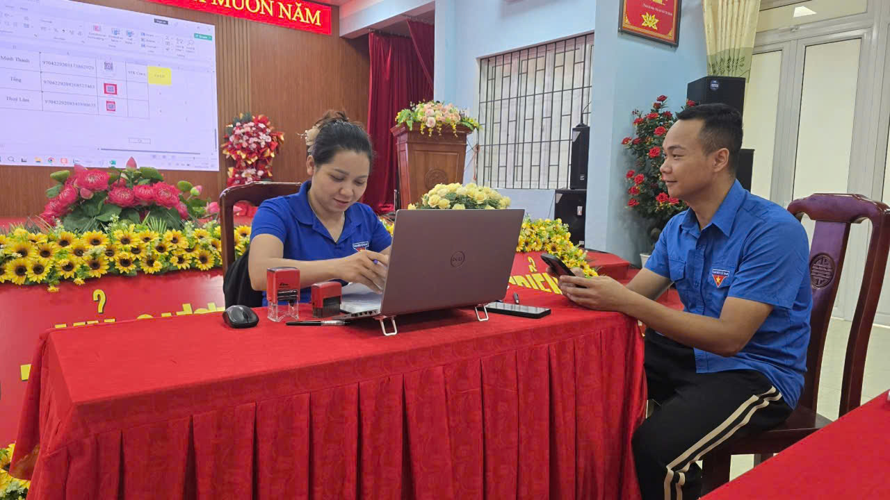 Đo&agrave;n 2.jpg