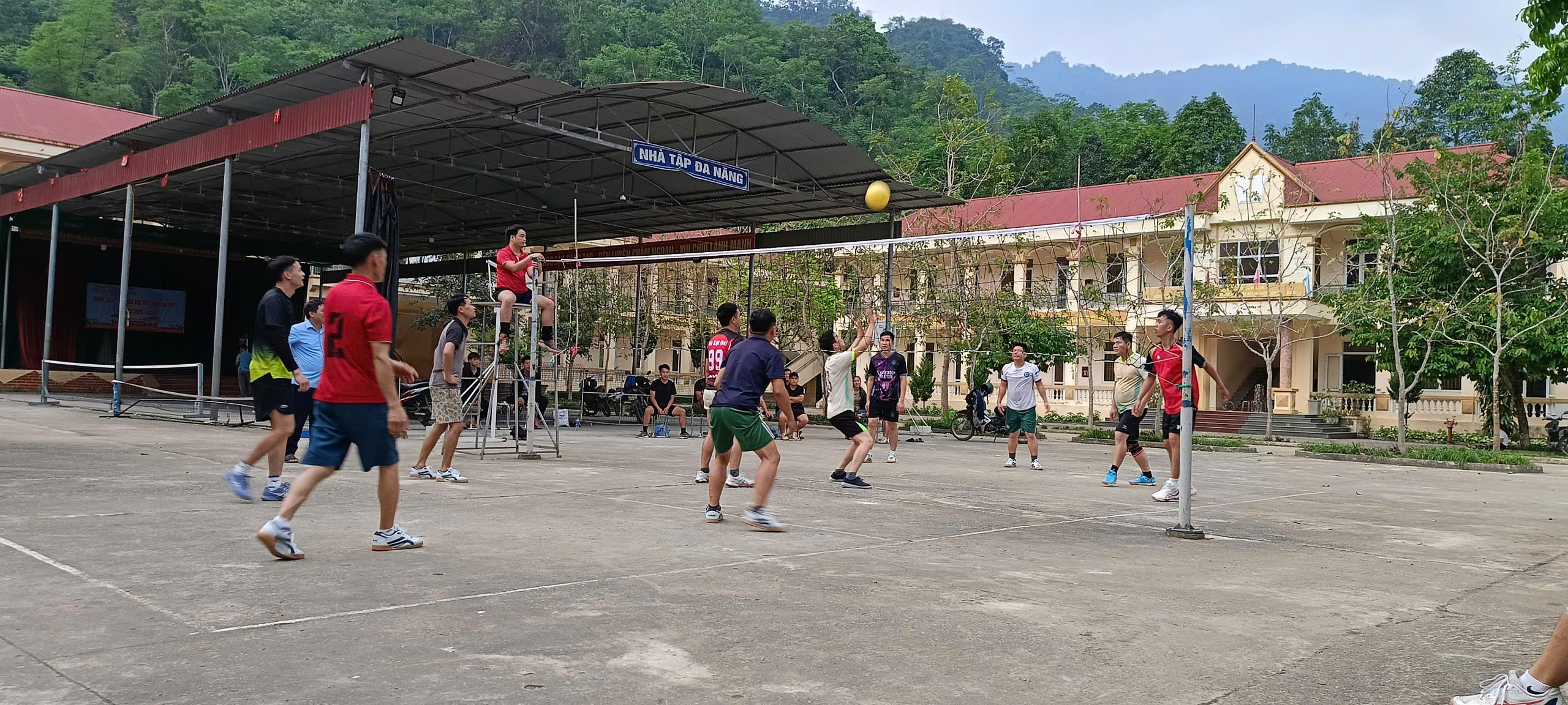 CÔNG AN XÃ CÔN LÔN TÍCH CỰC THAM GIA CÁC HOẠT ĐỘNG THỂ DỤC, THỂ THAO TẠI CƠ SỞ