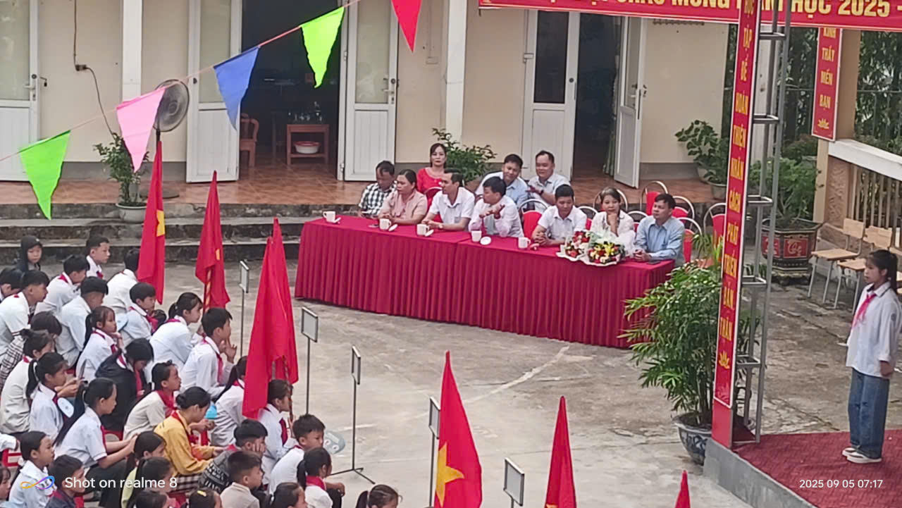 3-ban nhung.jpg