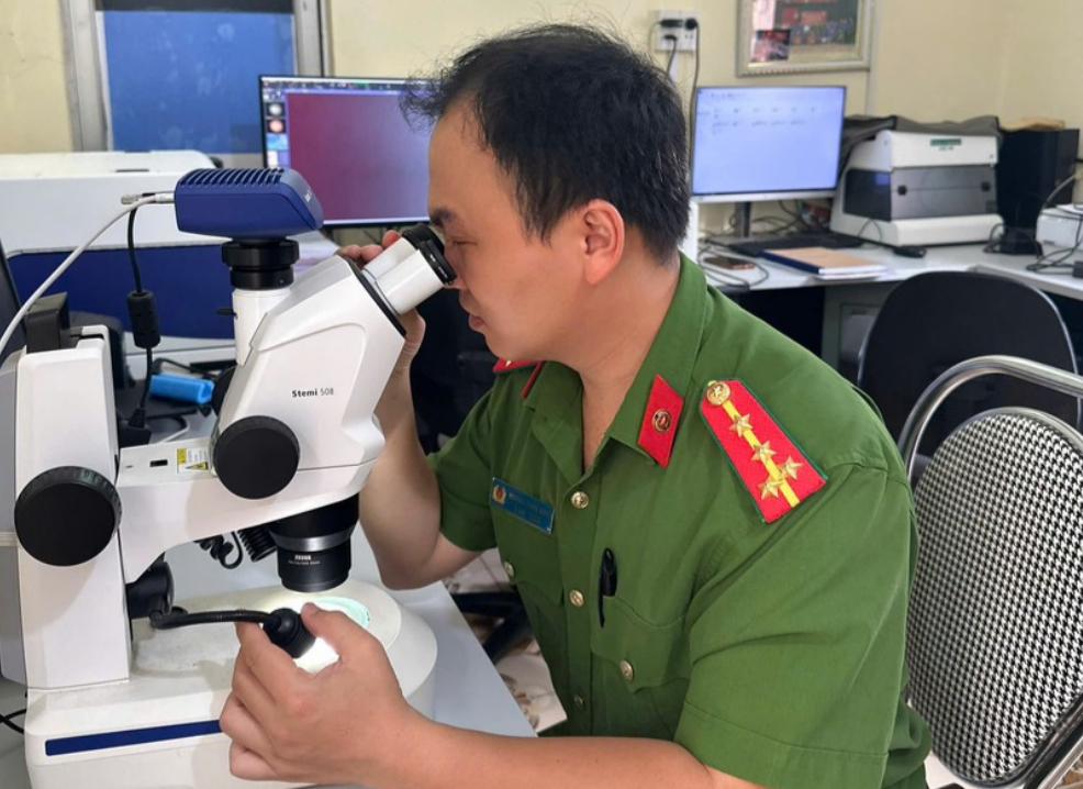 CẢNH BÁO TÌNH TRẠNG SỬ DỤNG GIẤY PHÉP LÁI XE, BIỂN SỐ XE GIẢ 
