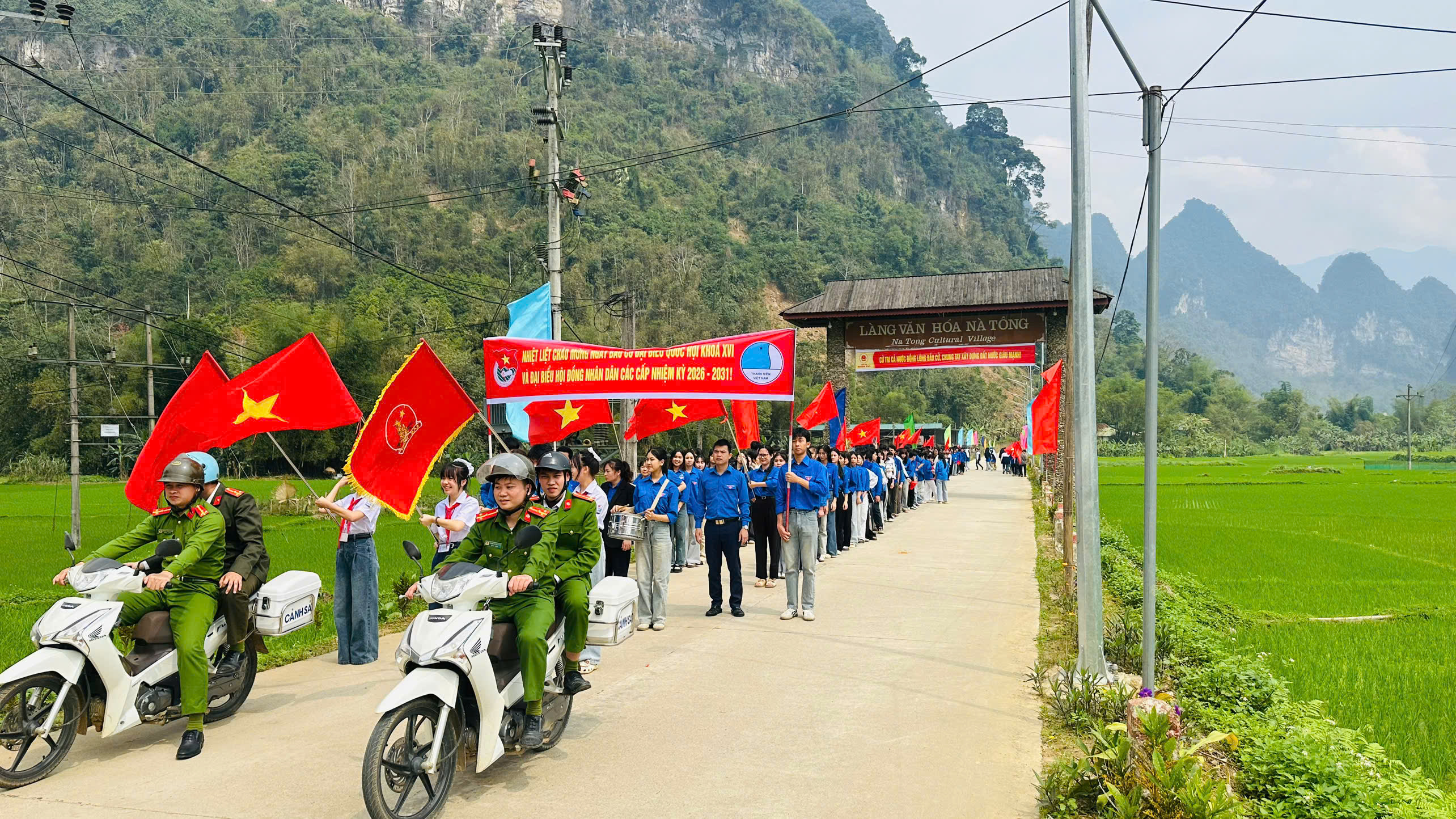 CÔNG AN XÃ THƯỢNG LÂM RA QUÂN TUYÊN TRUYỀN, CỔ ĐỘNG NGÀY BẦU CỬ