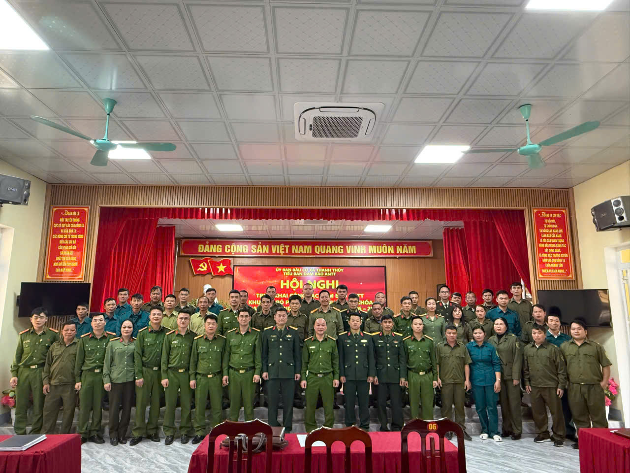 CÔNG AN XÃ THANH THỦY PHỐI HỢP CÁC LỰC LƯỢNG  BẢO ĐẢM AN NINH, TRẬT TỰ PHỤC VỤ BẦU CỬ