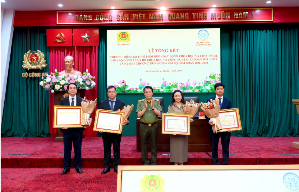 TRIỂN KHAI HIỆU QUẢ CÁC HOẠT ĐỘNG KHOA HỌC CÔNG NGHỆ GÓP PHẦN NÂNG CAO TIỀM LỰC AN NINH QUỐC GIA