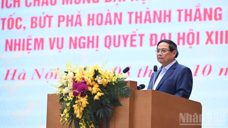 Đồng lòng thi đua hành động, thực hiện thắng lợi các nhiệm vụ, hướng tới Đại hội XIV của Đảng thành công
