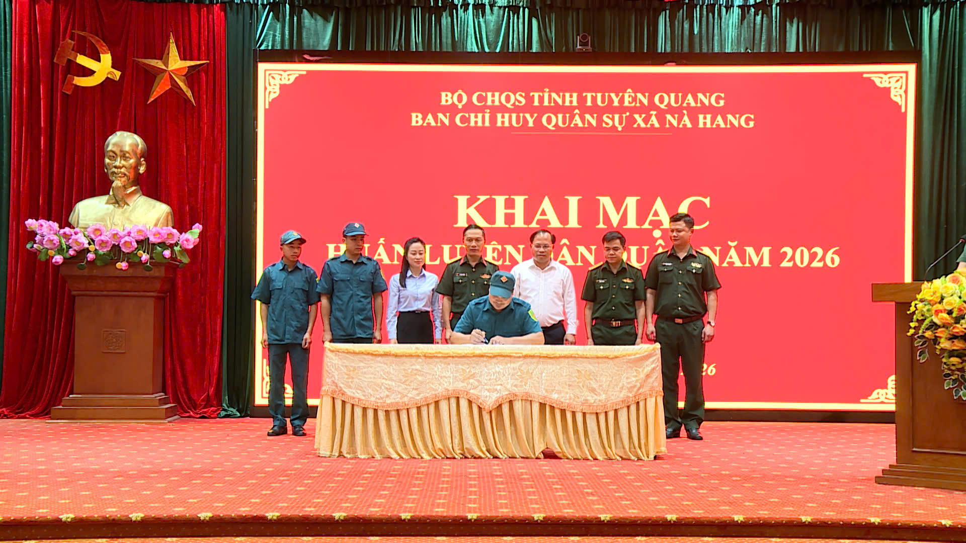 Khai mạc huấn luyện lực lượng dân quân xã Nà Hang năm 2026