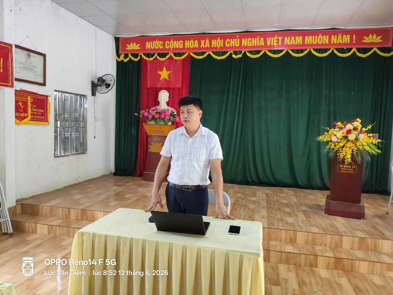 ĐOÀN CÔNG TÁC SỐ 01 LÀM VIỆC VỚI BAN CHI ỦY CÁC THÔN VỀ TRIỂN KHAI SẮP XẾP, SÁP NHẬP THÔN
