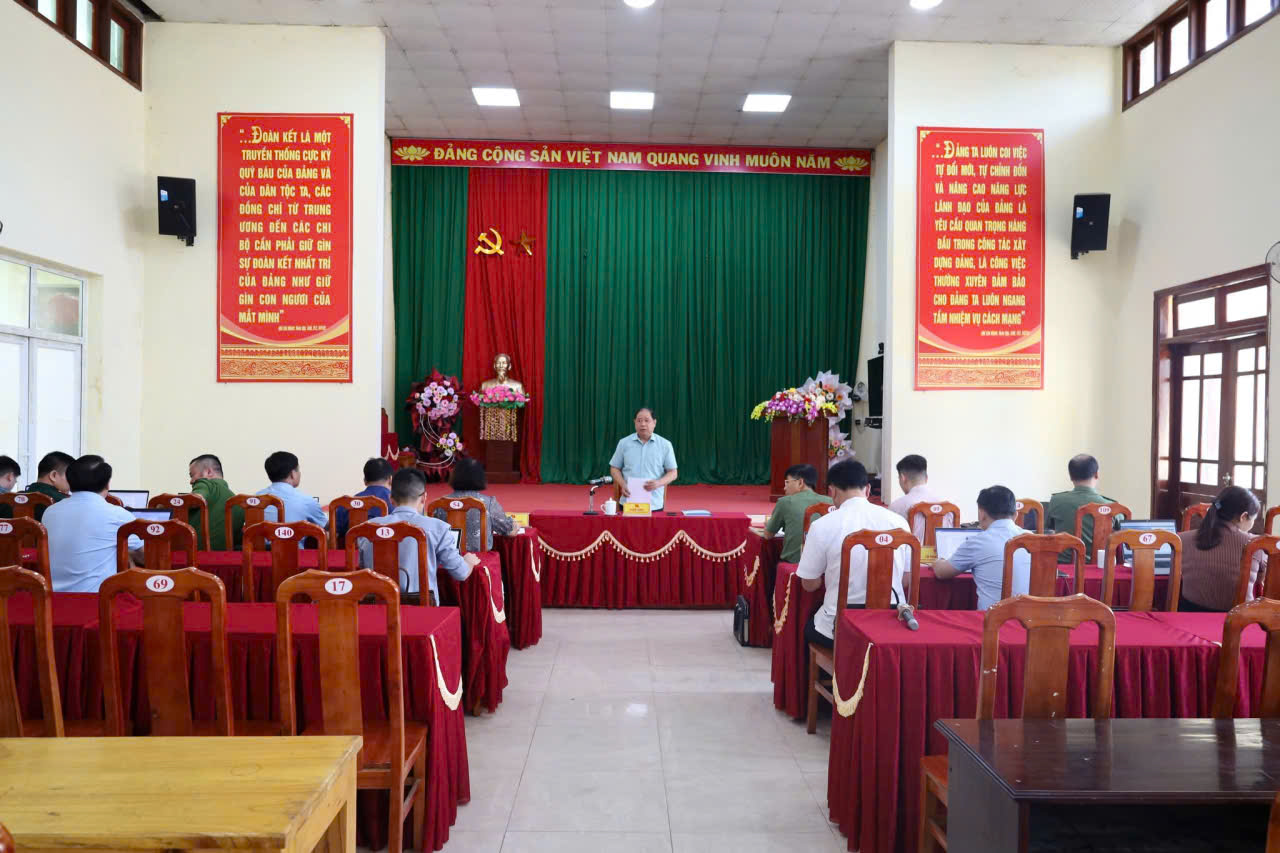 ĐOÀN KIỂM TRA SỐ 05 CỦA BAN CHỈ ĐẠO PHÒNG, CHỐNG THAM NHŨNG, LÃNG PHÍ, TIÊU CỰC TỈNH KIỂM TRA TẠI XÃ MINH NGỌC