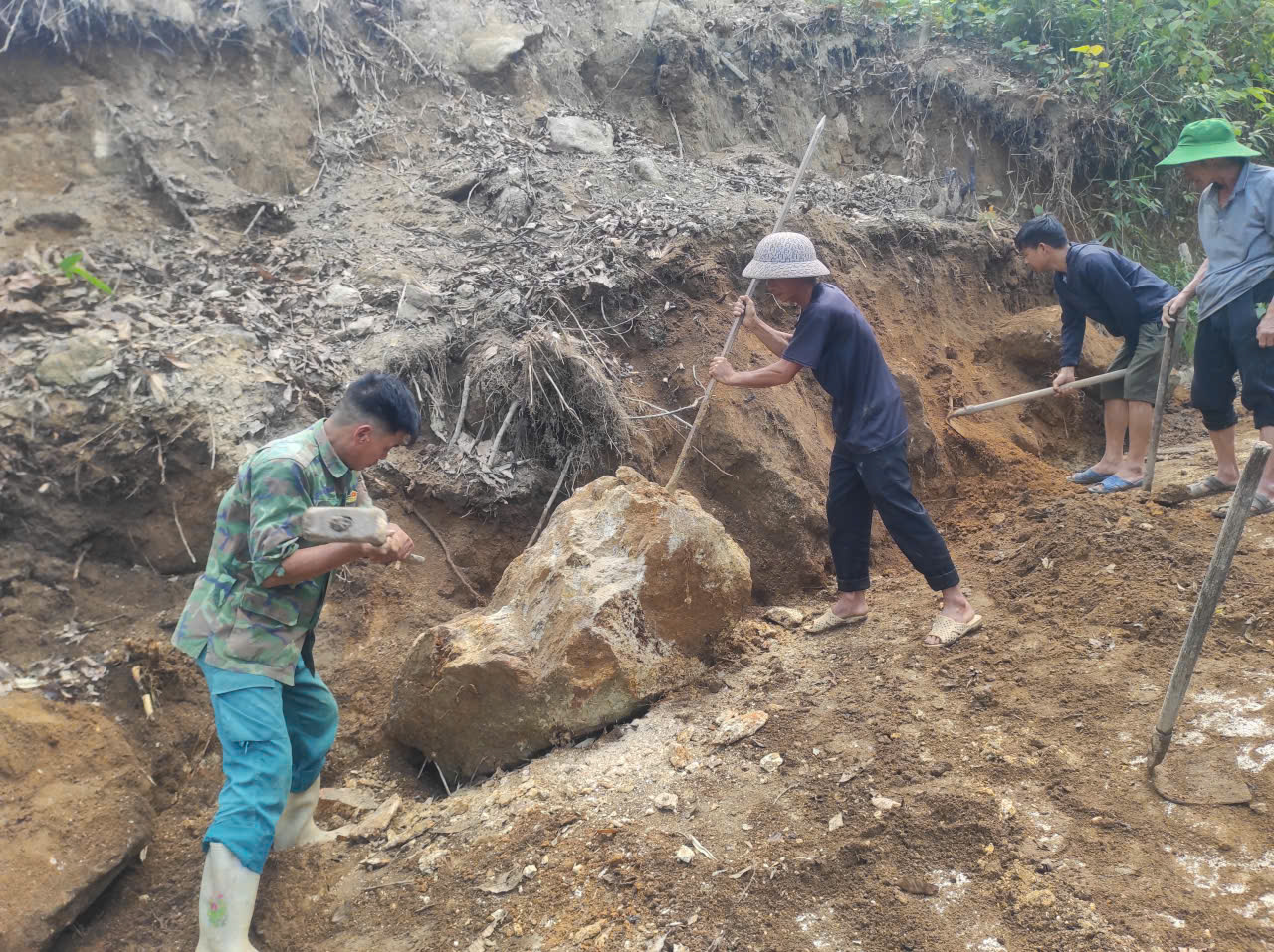 THÔN CỐC ĐỘ RA QUÂN DUY TU, BẢO DƯỠNG ĐƯỜNG GIAO THÔNG QUÝ III NĂM 2026