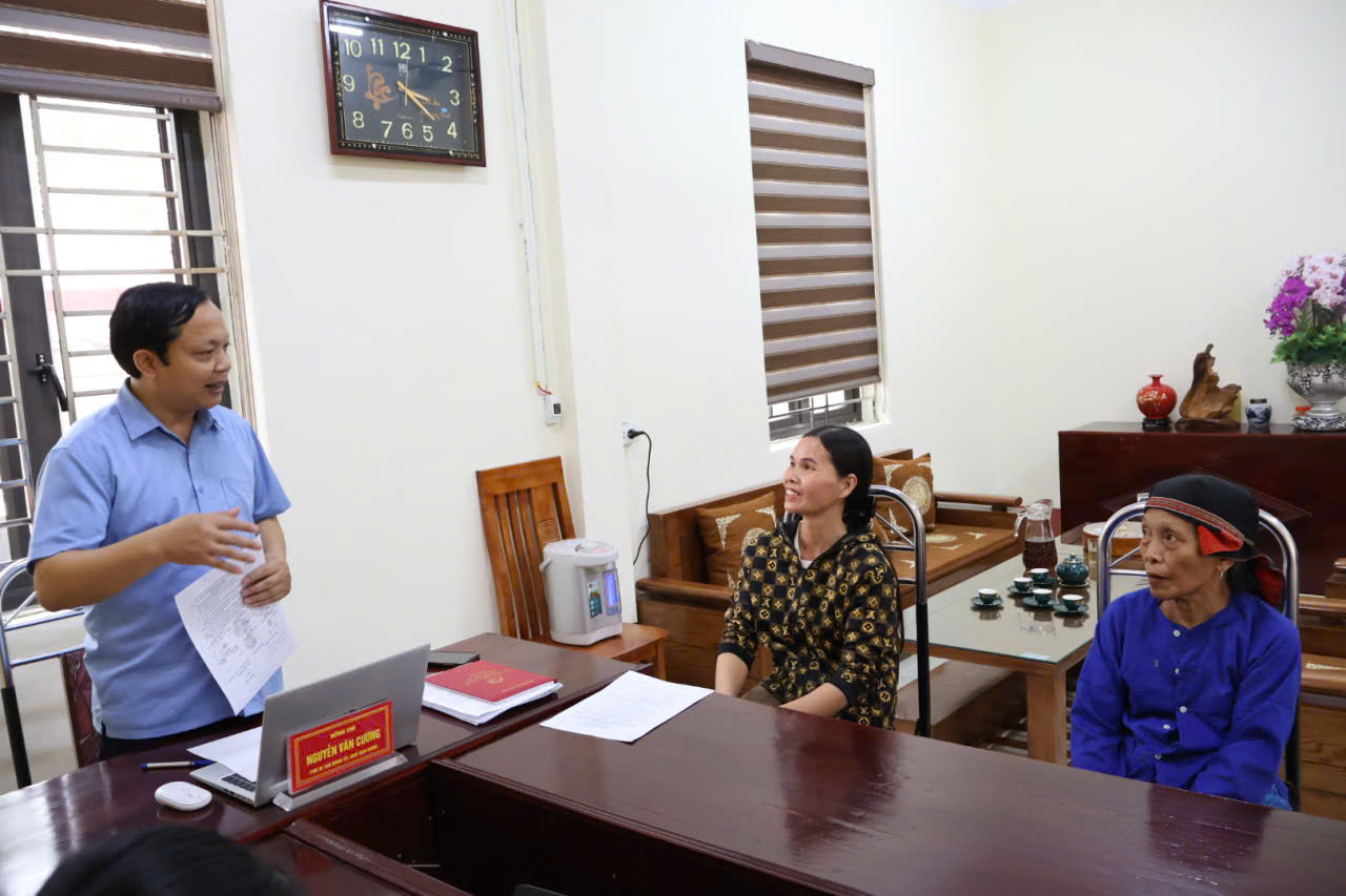 UBND xã Vĩnh Tuy làm việc với công dân liên quan đến công tác bồi thường, giải phóng mặt bằng Dự án cao tốc Tuyên Quang – Hà Giang