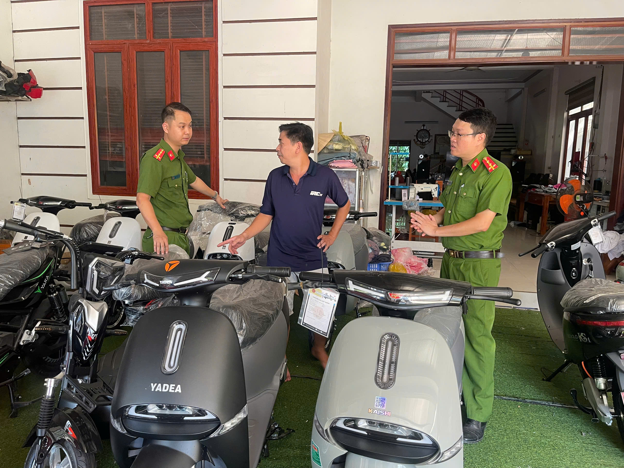 TUYÊN TRUYỀN, KIỂM TRA CÔNG TÁC PCCC TẠI CÁC CƠ SỞ MUA BÁN, SỬA CHỮA XE MÁY, XE ĐIỆN TRÊN ĐỊA BÀN XÃ MINH THANH