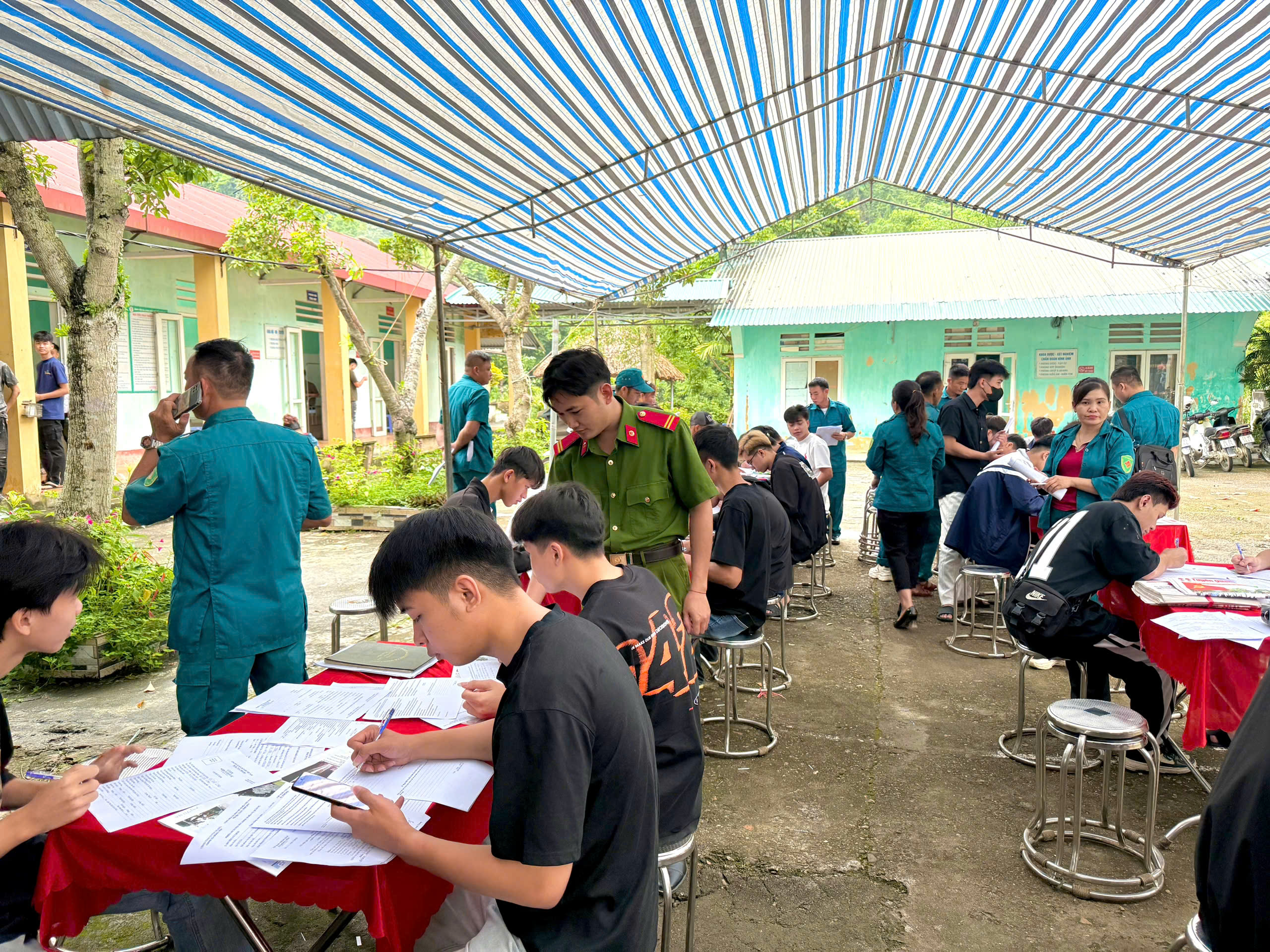 CÔNG AN XÃ ĐỒNG YÊN PHỐI HỢP KHÁM SƠ TUYỂN NGHĨA VỤ QUÂN SỰ VÀ CÔNG AN NHÂN DÂN NĂM 2026
