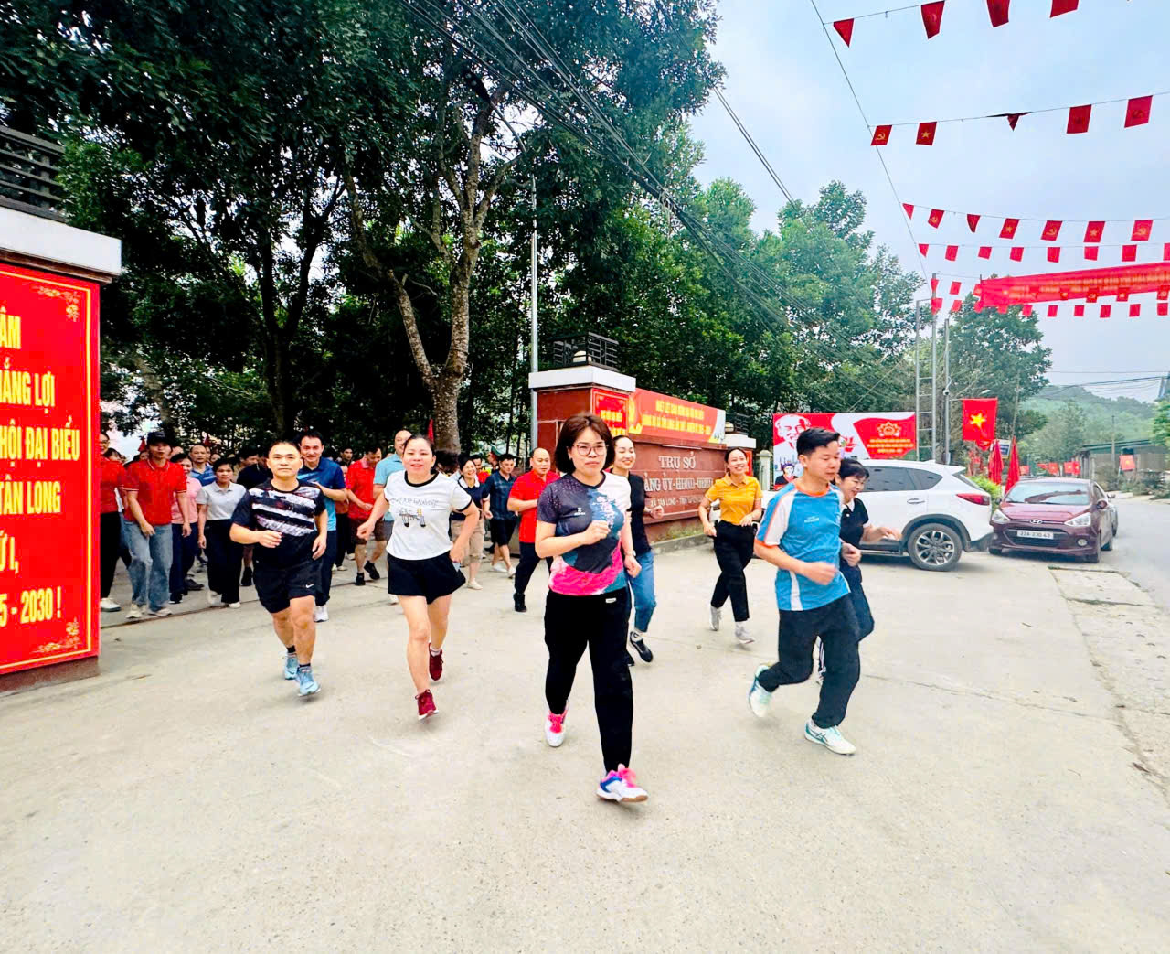 Xã Tân Long tổ chức Ngày chạy Olympic vì sức khỏe toàn dân năm 2026