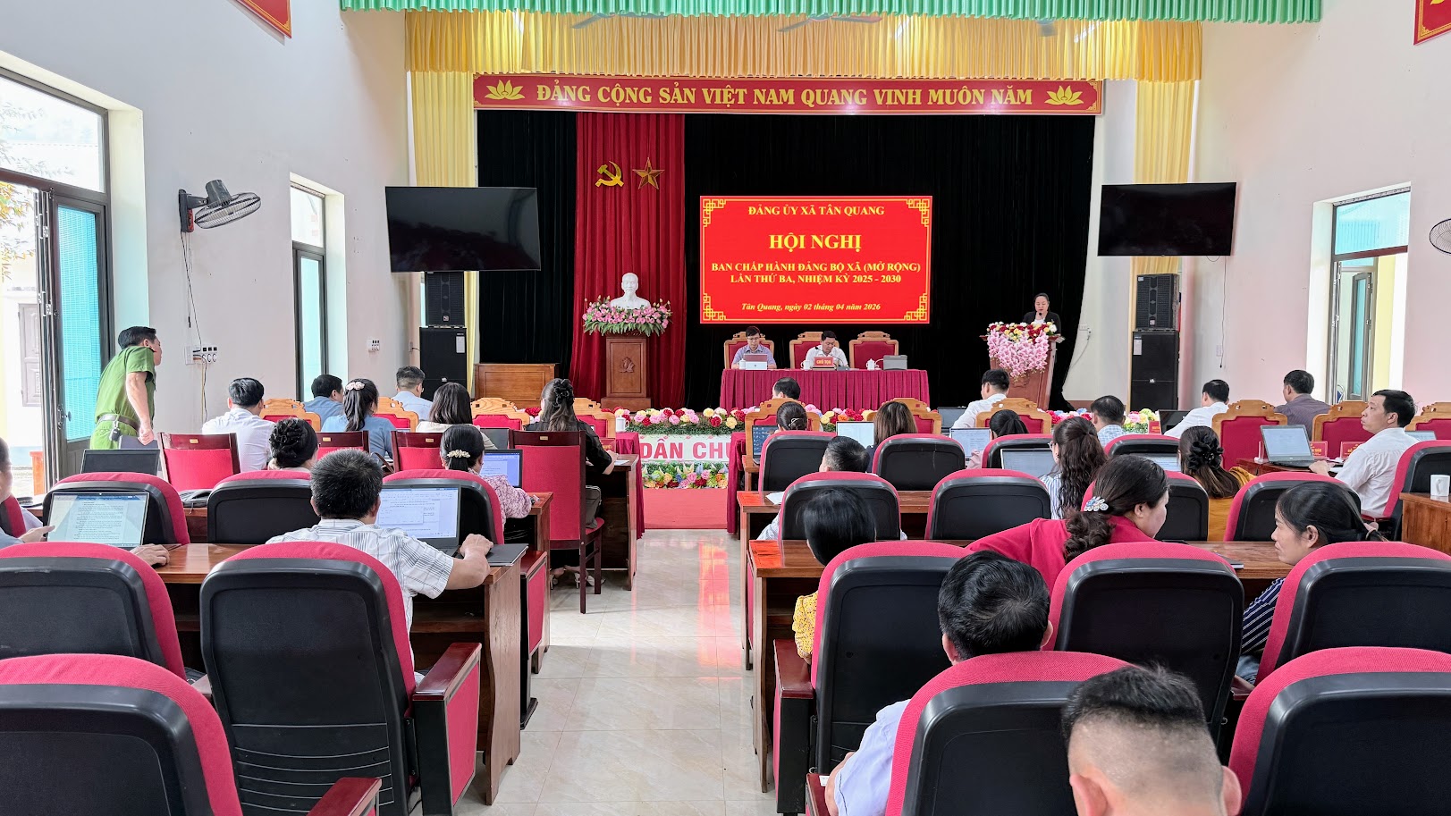 Đảng bộ xã Tân Quang tổ chức Hội nghị BCH lần thứ ba (mở rộng), nhiệm kỳ 2025–2030