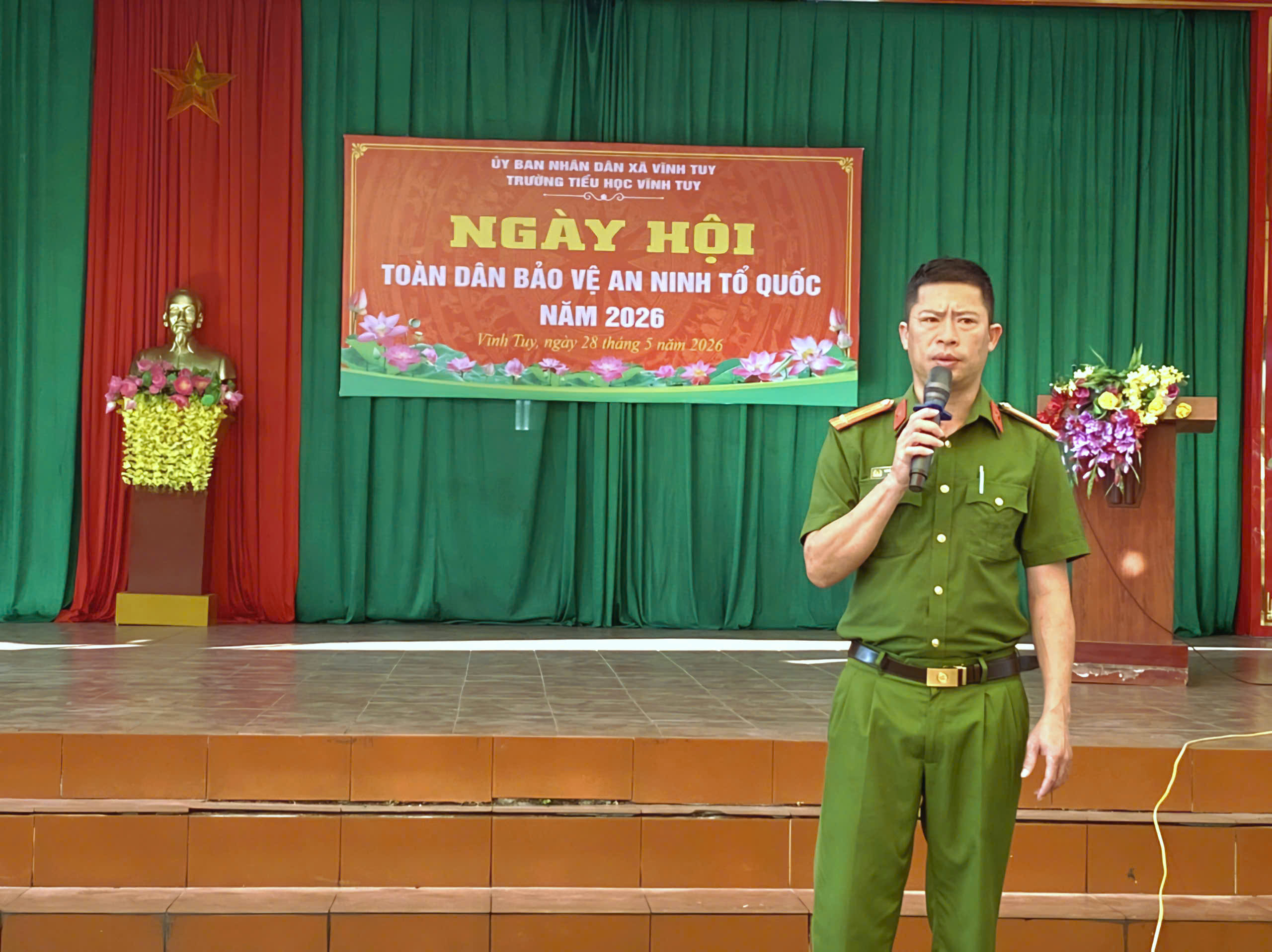CÔNG AN XÃ VĨNH TUY TỔ CHỨC TUYÊN TRUYỀN PHÁP LUẬT TẠI TRƯỜNG TIỂU HỌC VĨNH TUY