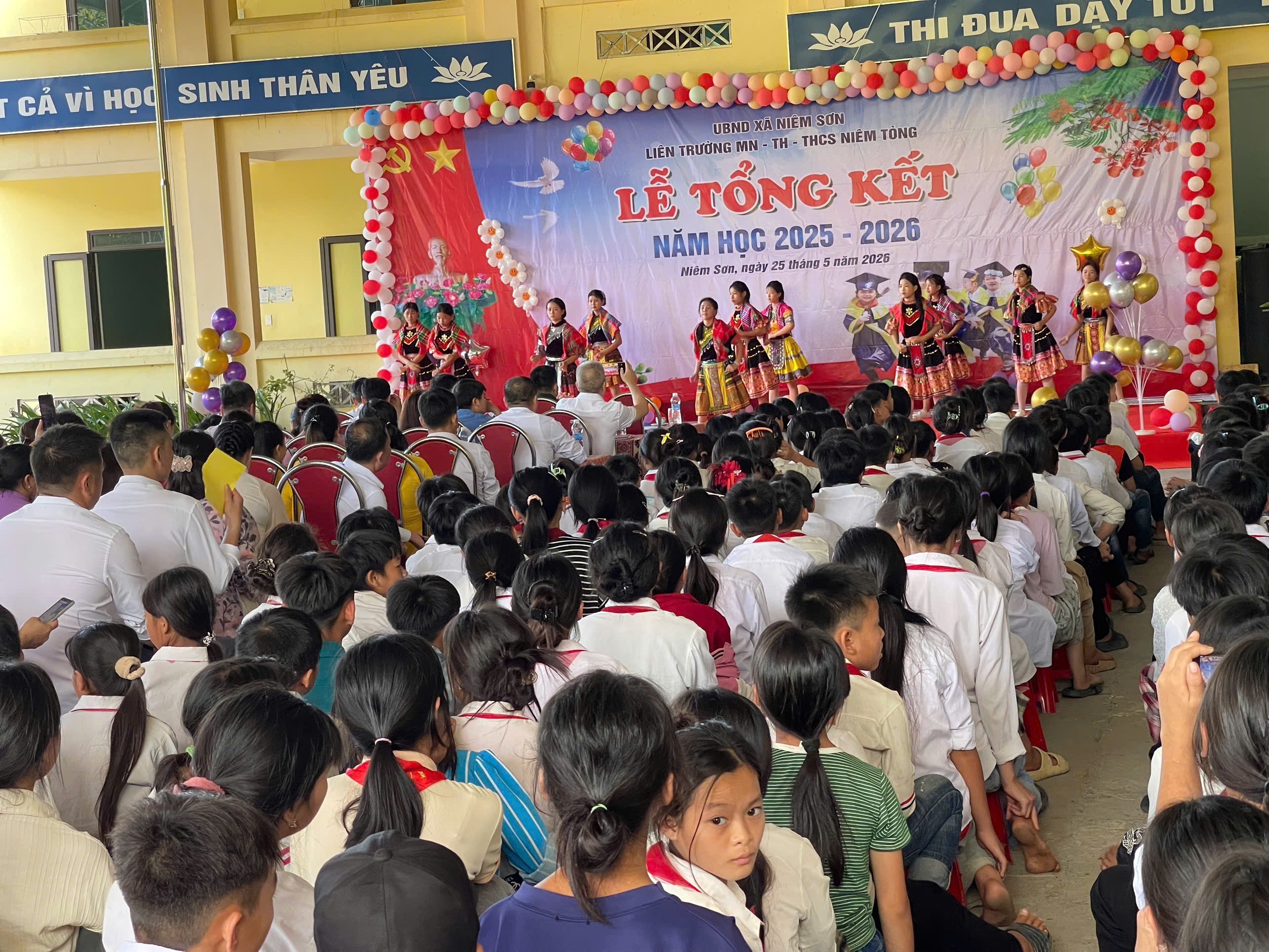 Liên trường Mầm non, Tiểu học, THCS Niêm Tòng tổ chức Lễ tổng kết năm học