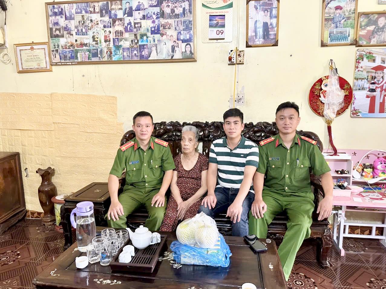 CÔNG AN XÃ NÀ HANG NHANH CHÓNG TÌM KIẾM CÔNG DÂN ĐI LẠC
