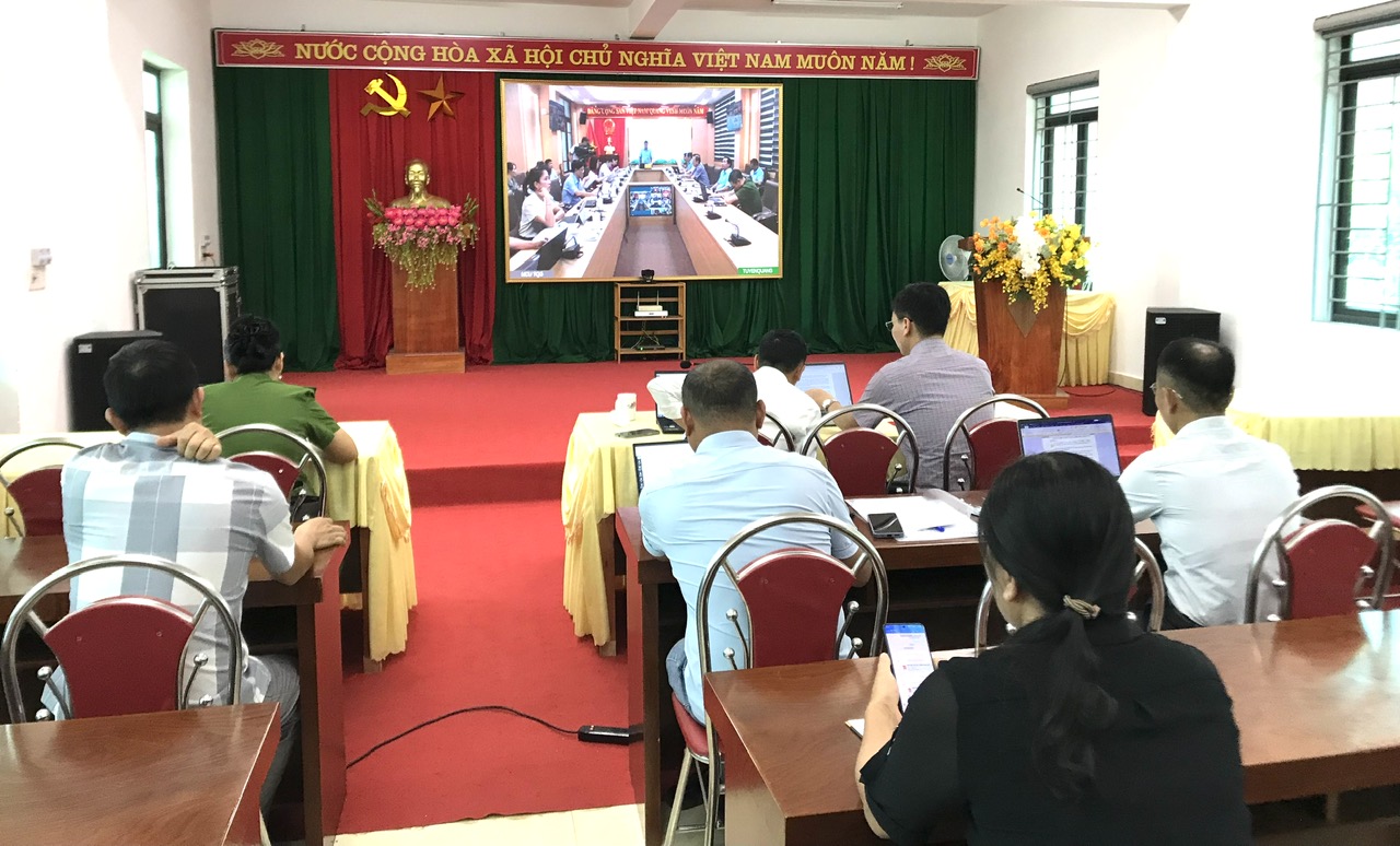 UBND XÃ BẰNG HÀNH THAM DỰ HỘI NGHỊ ĐÁNH GIÁ TIẾN ĐỘ TRIỂN KHAI CÔNG TÁC ĐO ĐẠC, LẬP BẢN ĐỒ ĐỊA CHÍNH.
