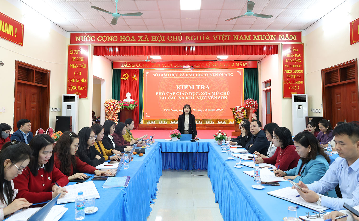 Sở Giáo dục và Đào tạo kiểm tra phổ cập giáo dục, xoá mù chữ tại các xã khu vực Yên Sơn