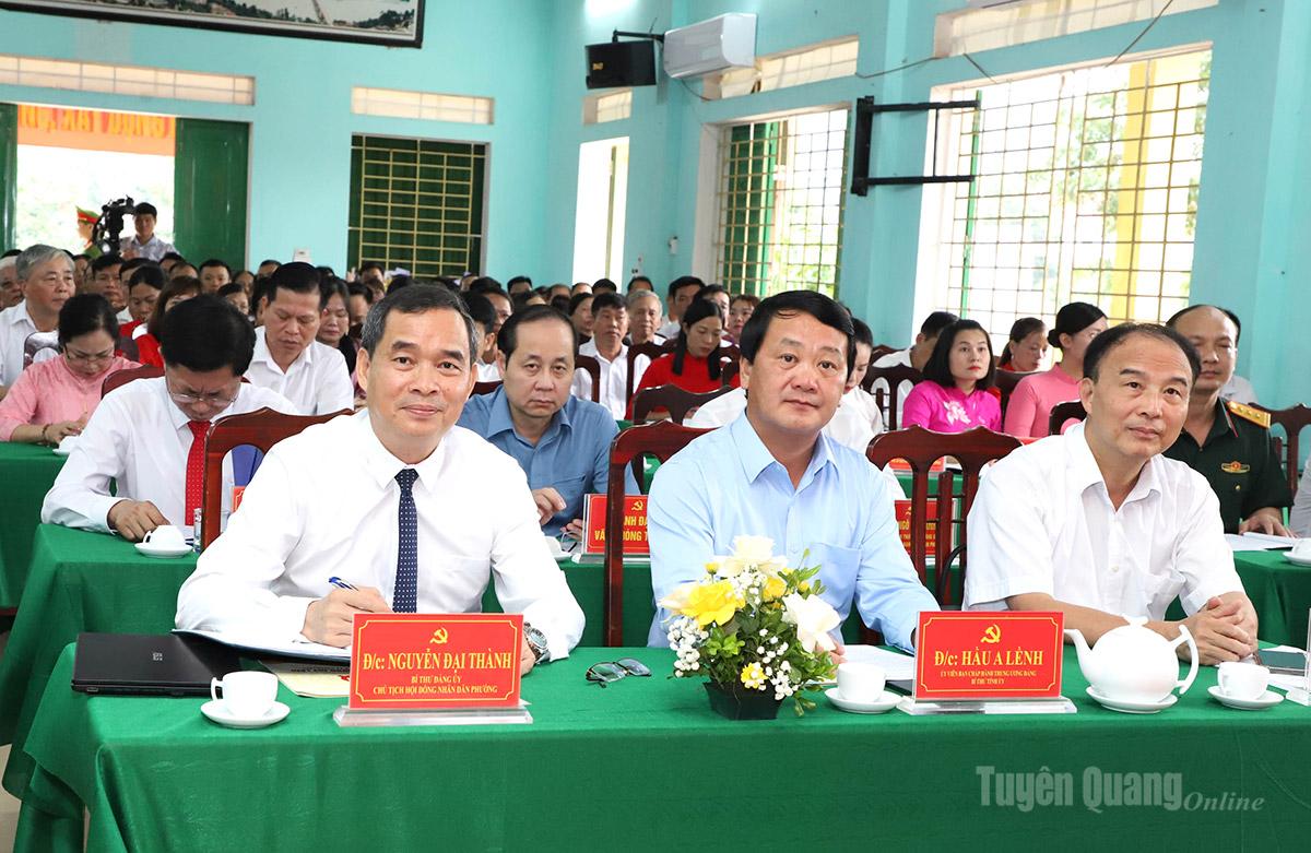 Bí thư Tỉnh ủy Hầu A Lềnh dự lễ công bố nghị quyết, quyết định sắp xếp, tổ chức lại thôn, tổ dân phố trên địa bàn phường Mỹ Lâm và An Tường
