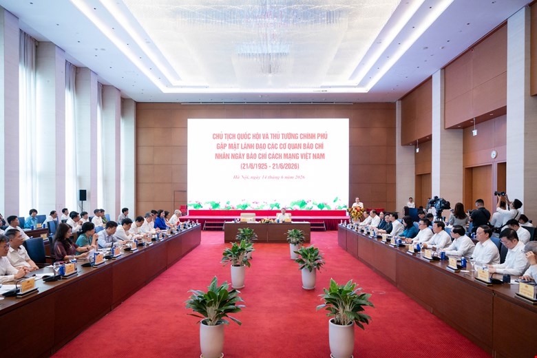 Chủ tịch Quốc hội và Thủ tướng Chính phủ gặp mặt Lãnh đạo các cơ quan báo chí
