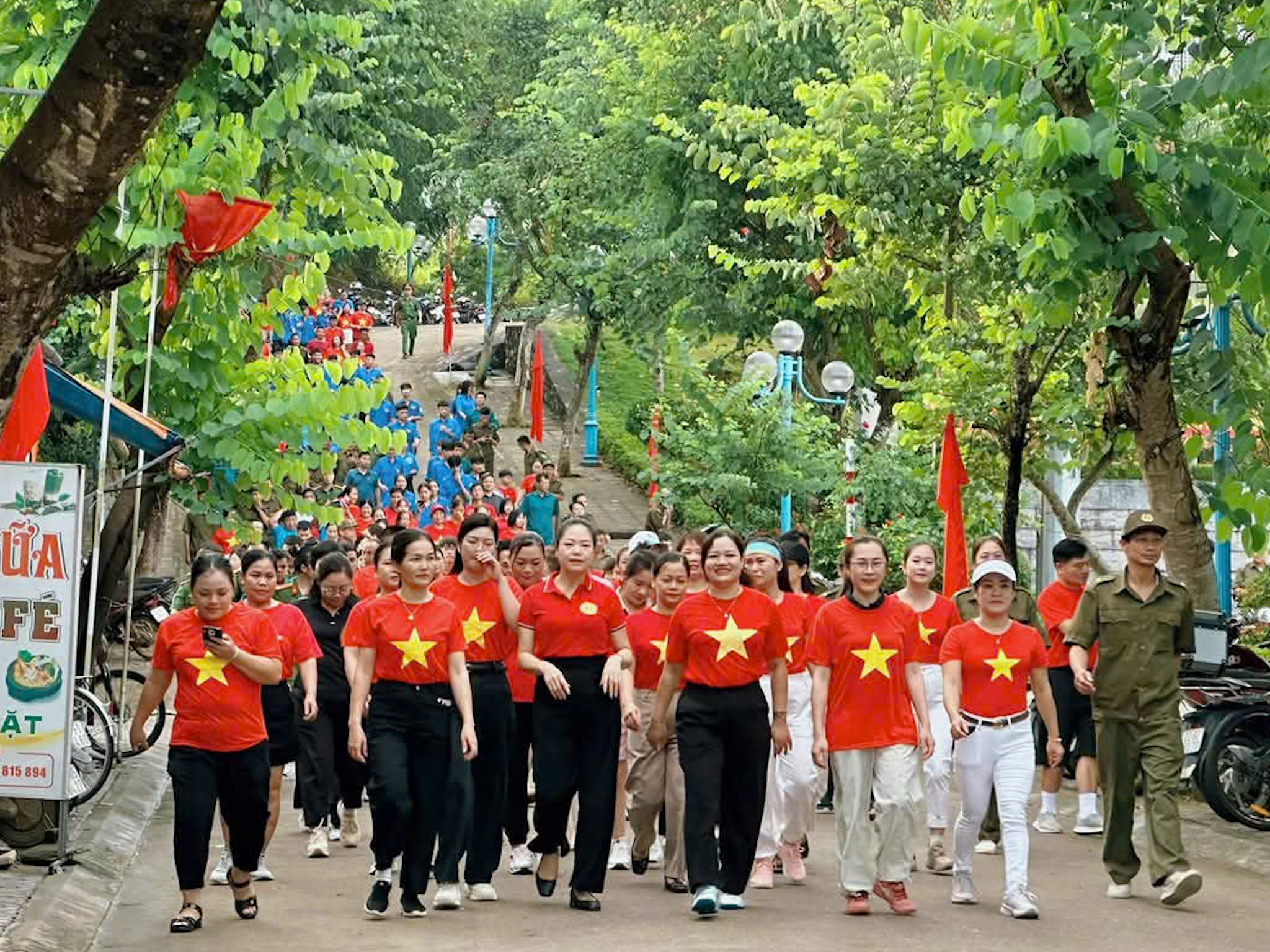 Sôi nổi hoạt động “Cùng Việt Nam tiến bước” tại các xã Khu vực Nà Hang