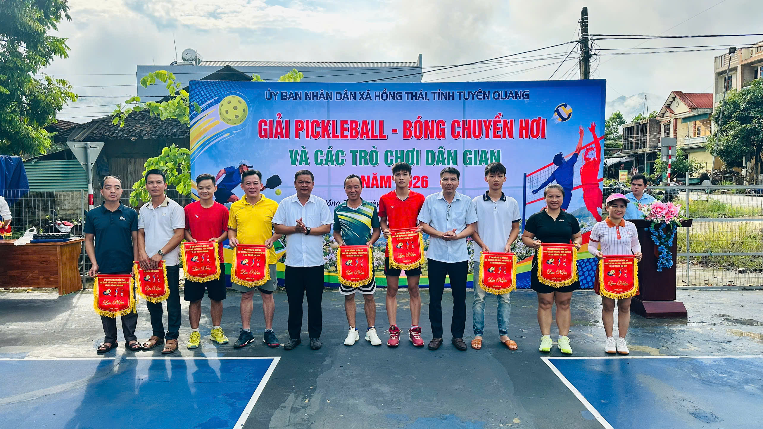 Khai mạc Giải Pickleball, bóng chuyền hơi, các trò chơi dân gian và Liên hoan nghệ thuật quần chúng xã Hồng Thái năm 2026