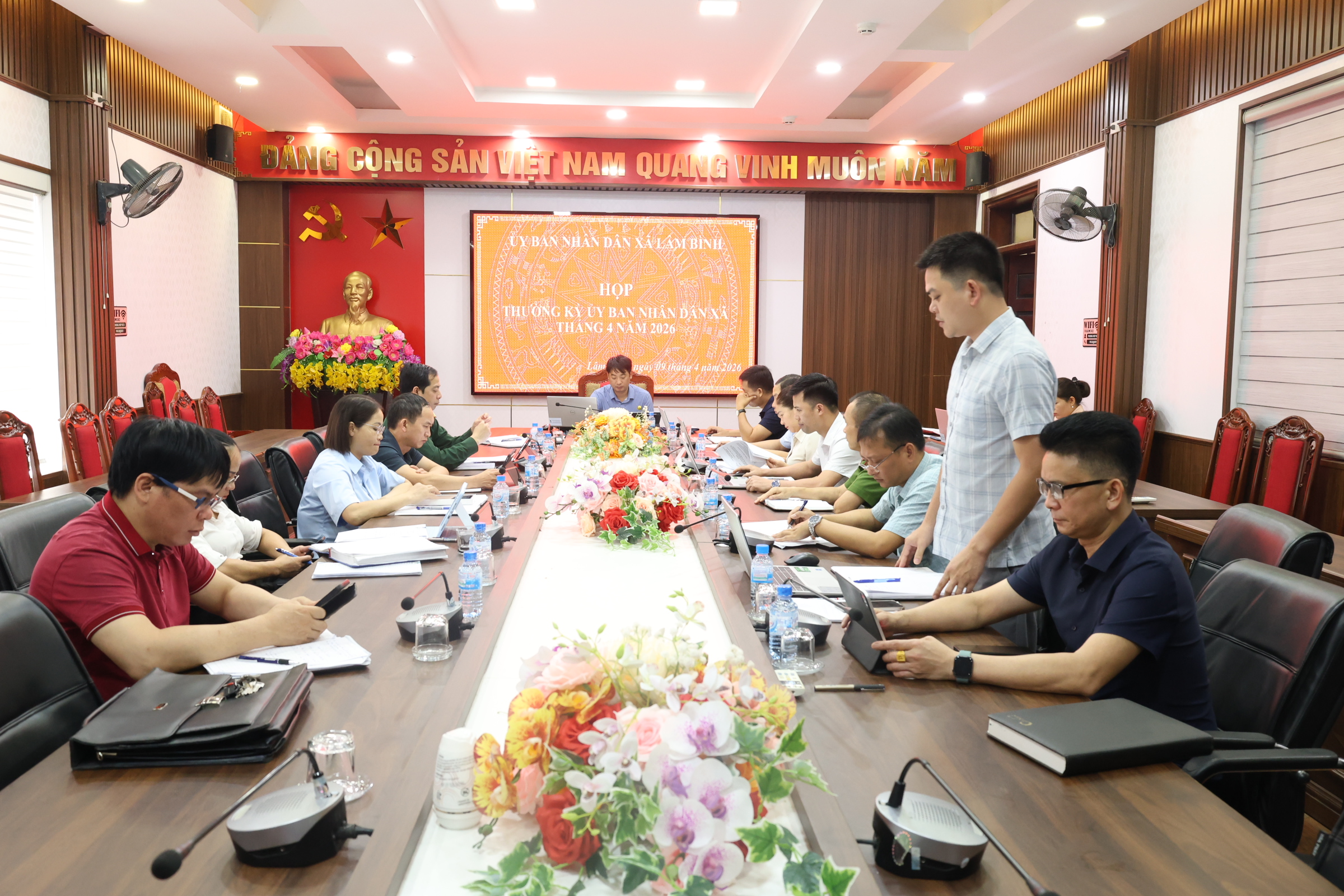 Họp thường kỳ Uỷ ban nhân dân xã Lâm Bình tháng 4 năm 2026