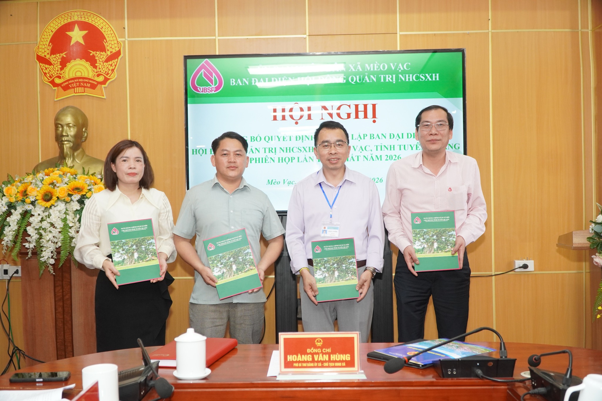 Mèo Vạc công bố Quyết định thành lập Ban đại diện HĐQT Ngân hàng Chính sách xã hội và tổ chức phiên họp thứ nhất
