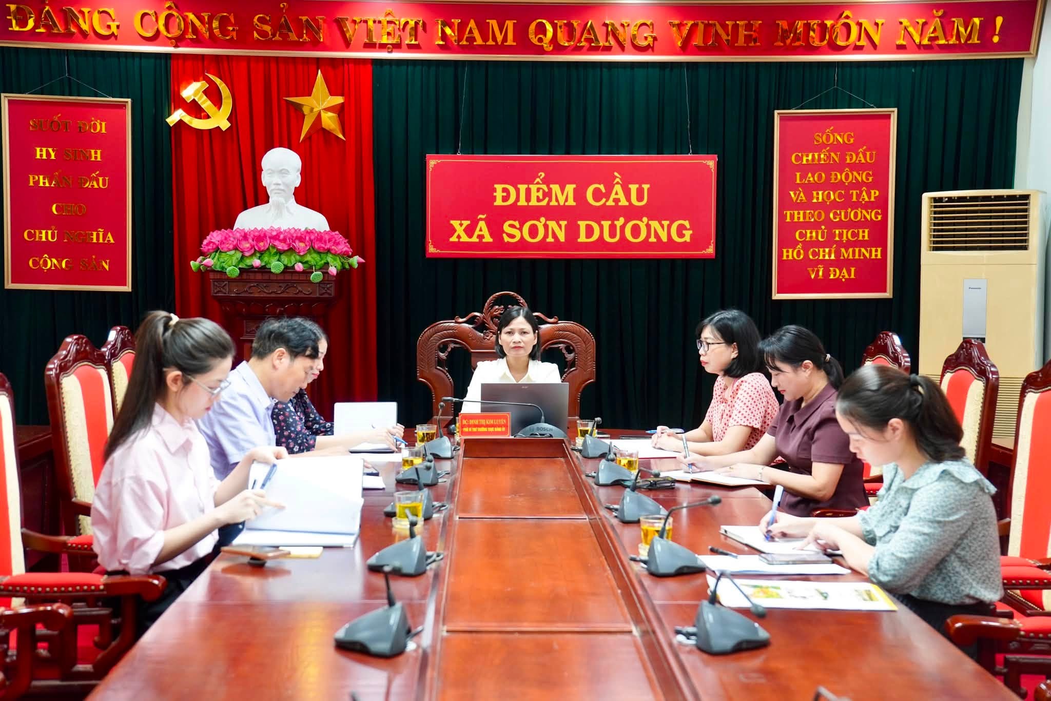 Triển khai quy định, quy chế về bảo vệ, chăm sóc sức khỏe cán bộ