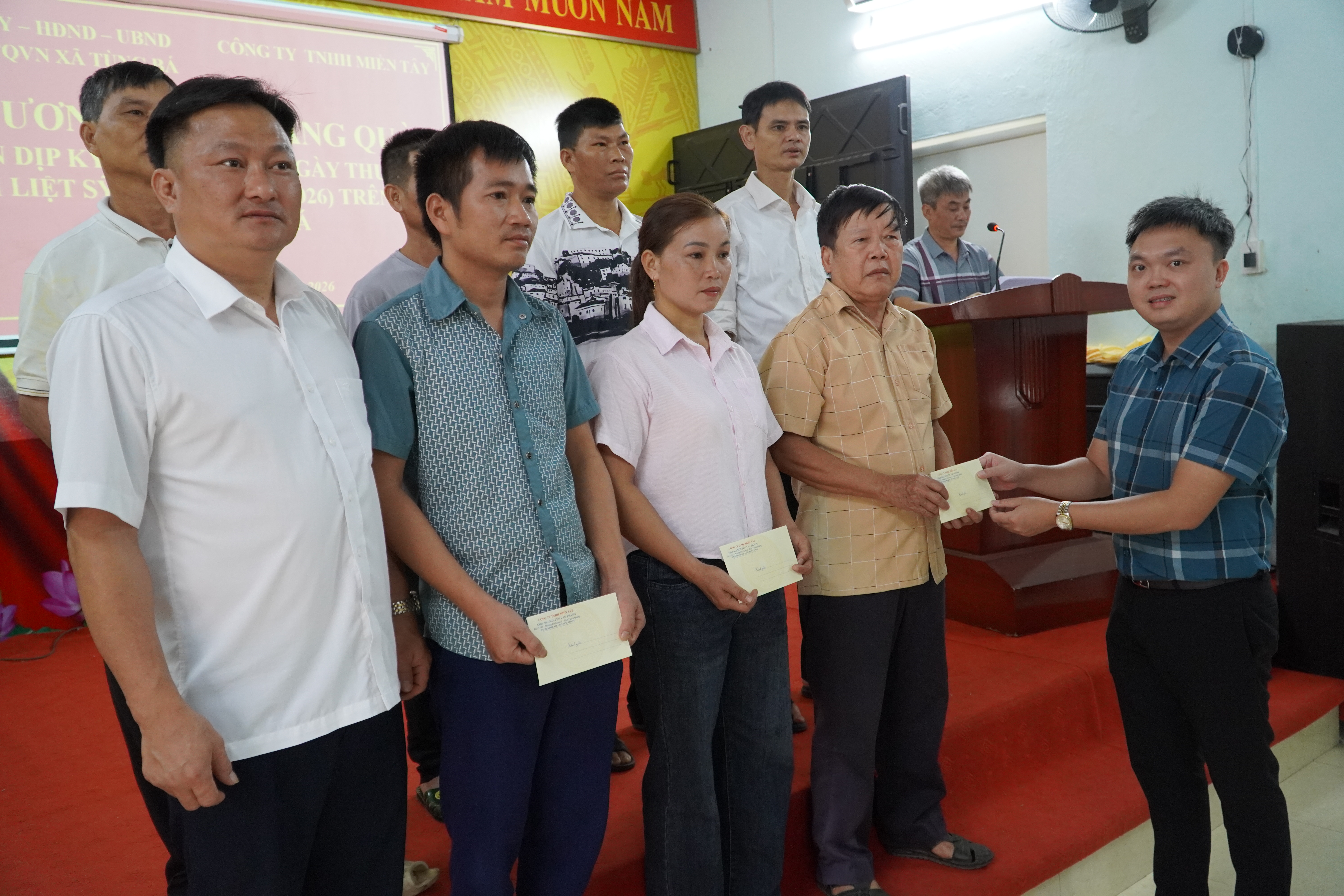 Công ty TNHH Miền Tây trao quà tri ân các gia đình chính sách nhân dịp kỷ niệm 79 năm Ngày Thương binh - Liệt sĩ (27/7/1947 - 27/7/2026)