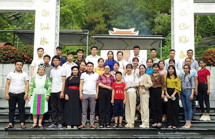 Gieo mầm tư tưởng trên rẻo cao