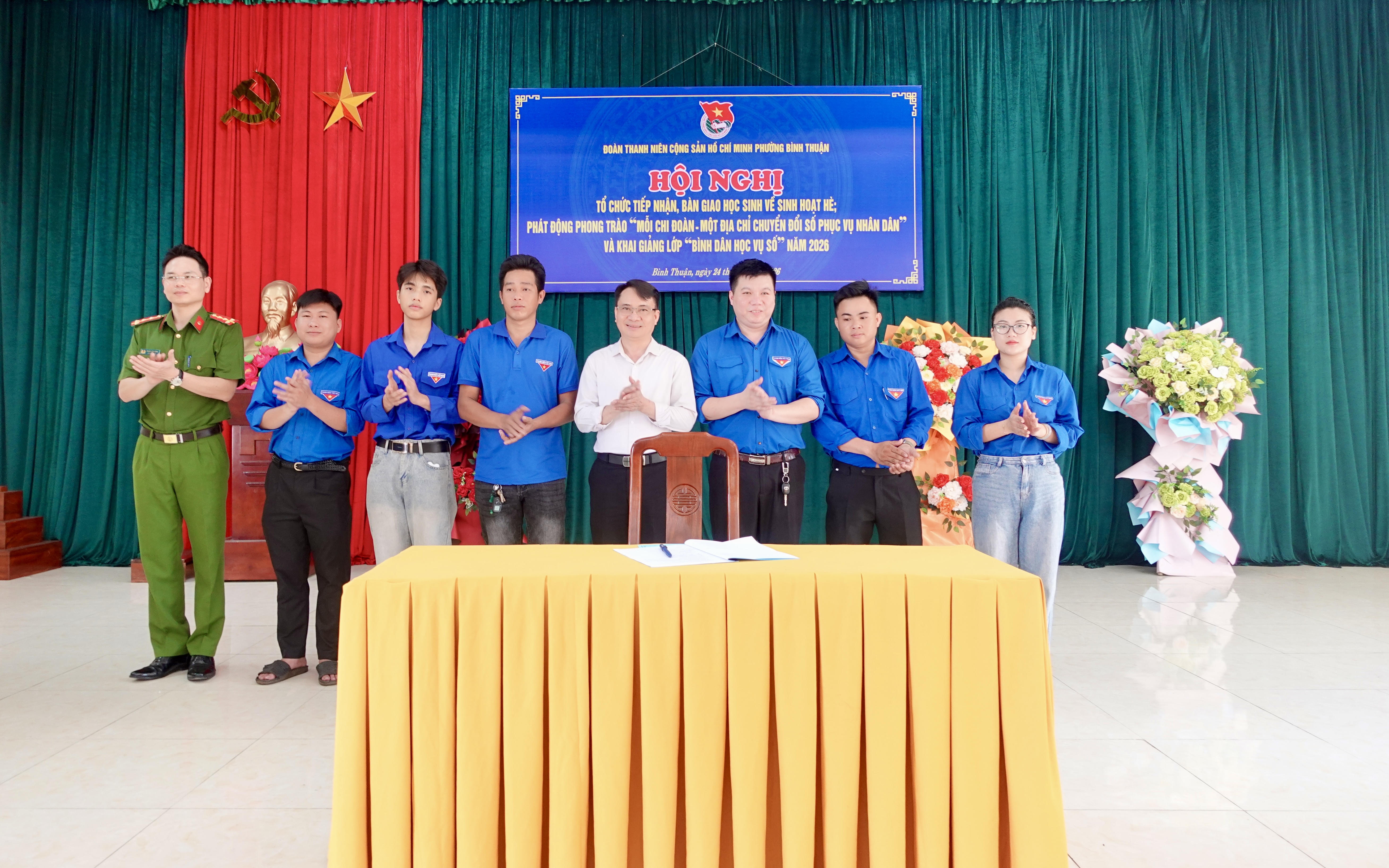 Đoàn phường Bình Thuận tổ chức tiếp nhận học sinh sinh hoạt hè và phát động phong trào chuyển đổi số năm 2026