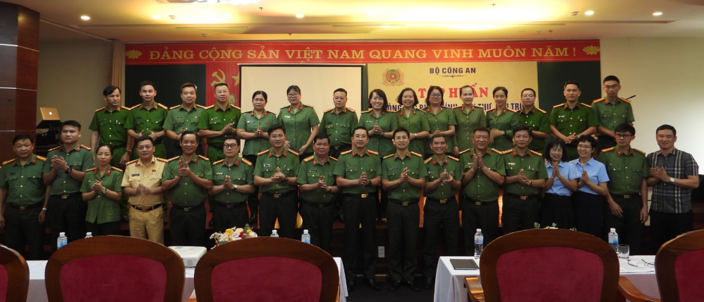 TẬP HUẤN CÔNG TÁC BƯU CHÍNH, VĂN THƯ, LƯU TRỮ TRONG CÔNG AN NHÂN DÂN
