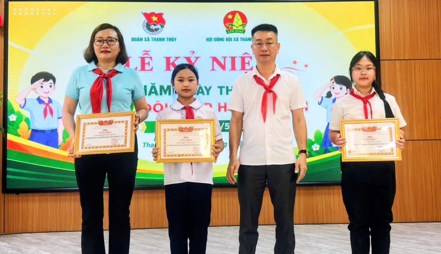 Lễ Kỷ niệm 85 năm ngày thành lập Đội thiếu niên tiền phong Hồ Chí Minh.