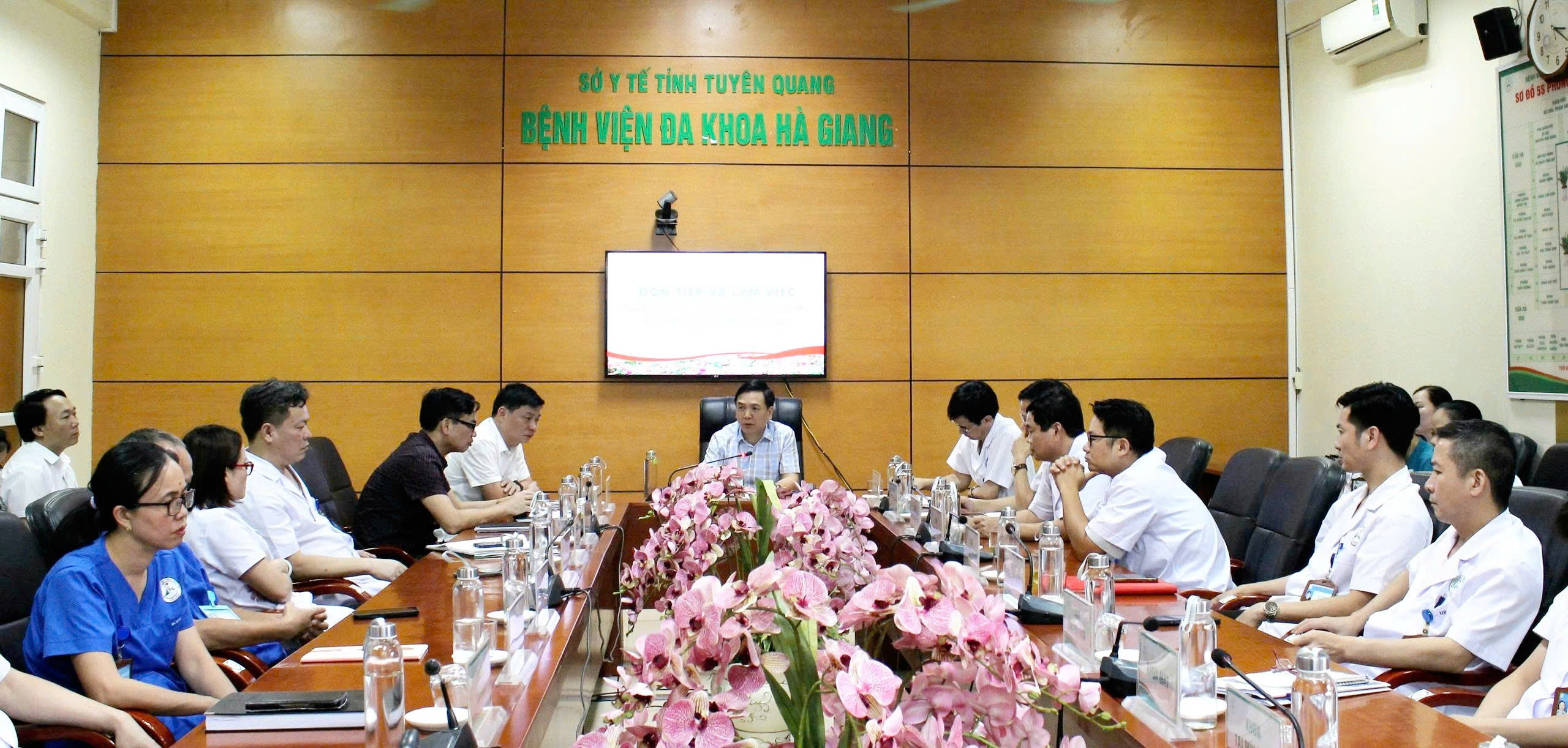 Sở Y tế làm việc với một số đơn vị trực thuộc  