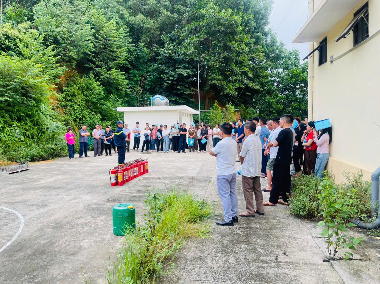 CÔNG AN XÃ BÌNH CA PHỐI HỢP TỔ CHỨC TẬP HUẤN NGHIỆP VỤ PHÒNG CHÁY, CHỮA CHÁY VÀ CỨU HỘ, CỨU NẠN