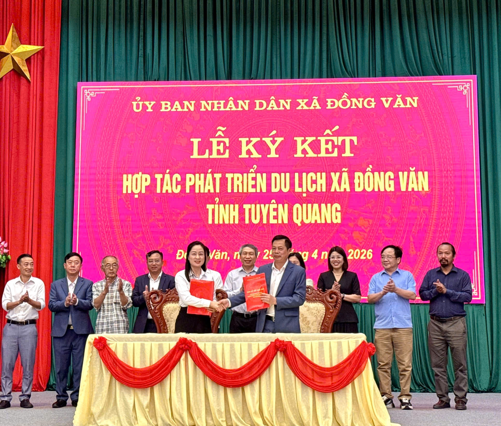 UBND xã Nà Hang tham gia hội thảo, ký kết hợp tác phát triển du lịch liên vùng