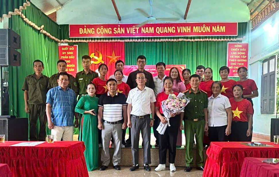CÔNG AN XÃ THÁI BÌNH THAM DỰ NGÀY HỘI TOÀN DÂN BẢO VỆ AN NINH TỔ QUỐC TẠI CÁC THÔN TRÊN ĐỊA BÀN