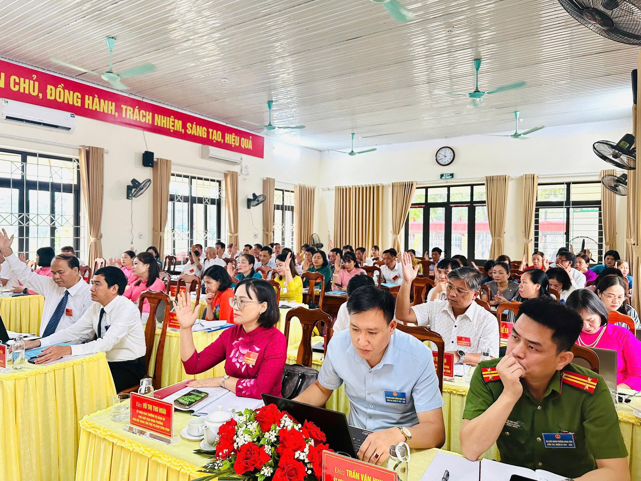Hội đồng nhân dân phường Nông Tiến tổ chức Kỳ họp chuyên đề lần thứ nhất, nhiệm kỳ 2021 - 2026