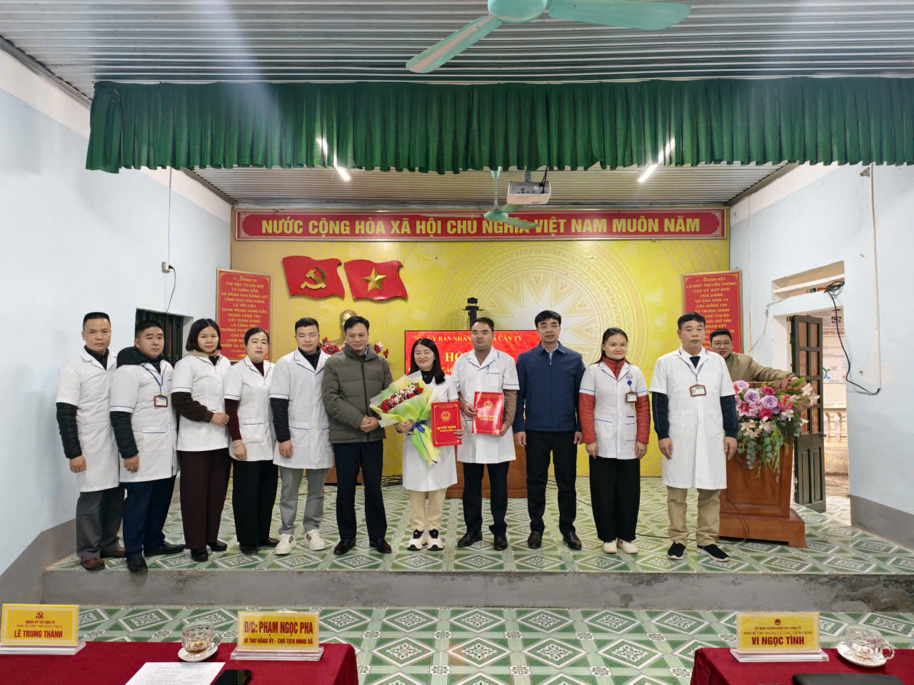 Hội nghị công bố quyết định thành lập Trạm y tế xã Cán Tỷ