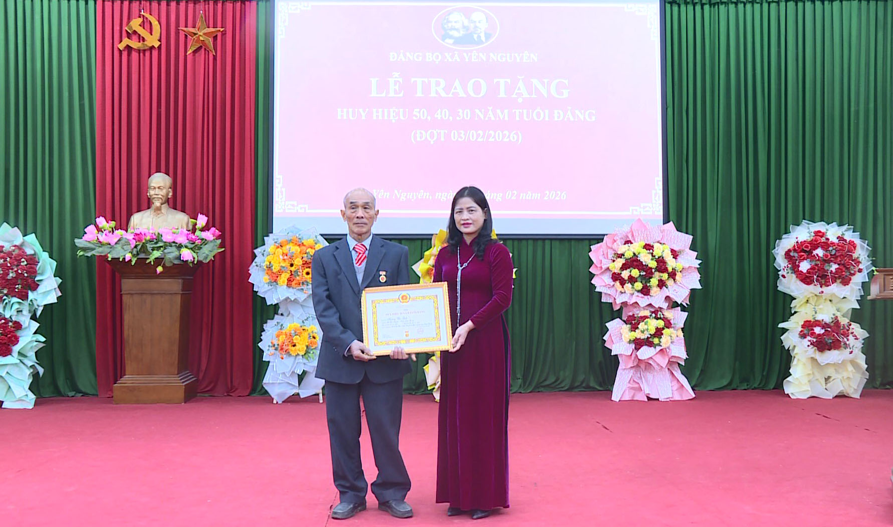 Đảng bộ xã Yên Nguyên tổ chức Lễ trao tặng Huy hiệu Đảng đợt 03/02/2026