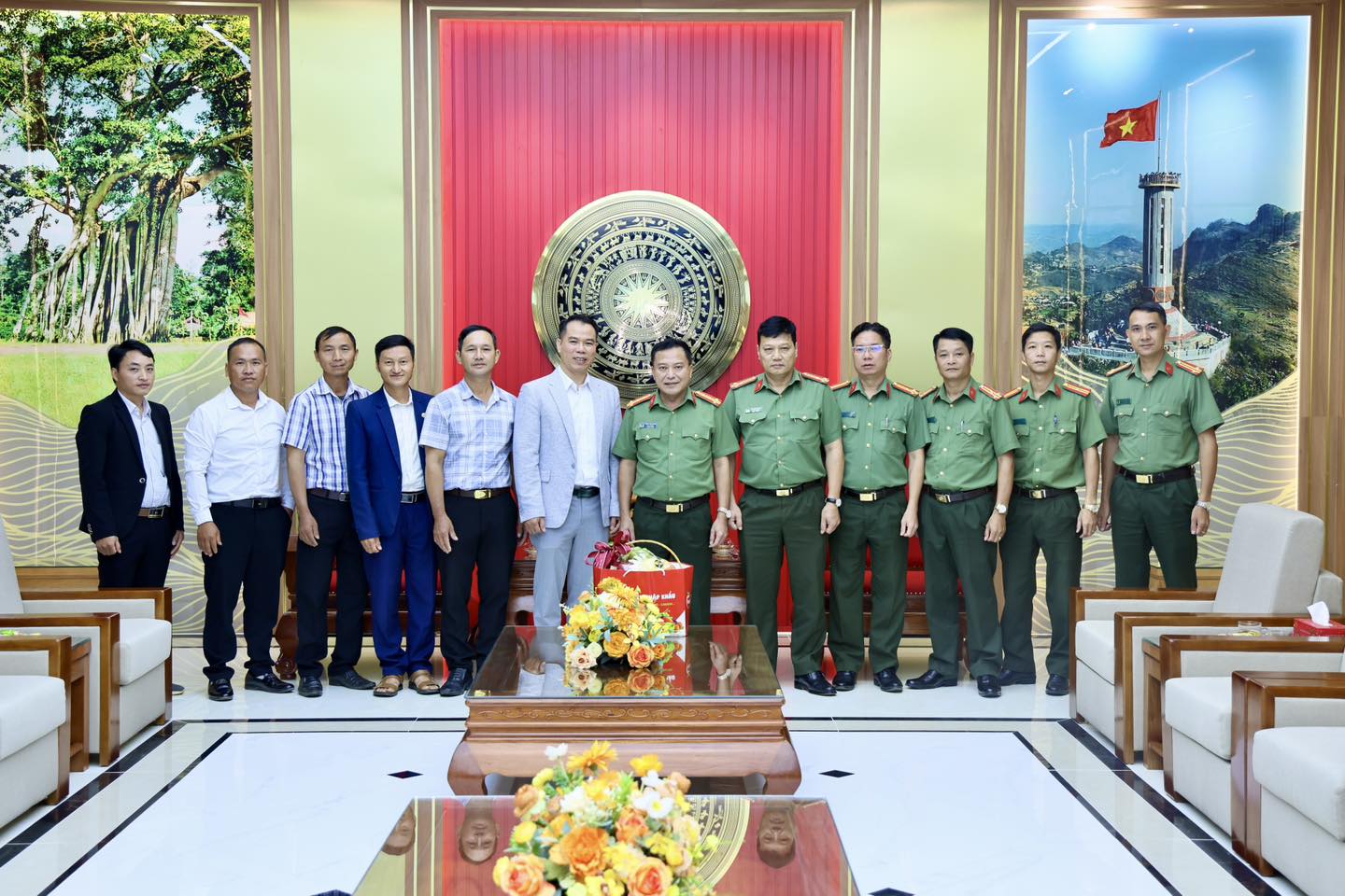 HỘI THÁNH TIN LÀNH LIÊN HỮU CƠ ĐỐC VIỆT NAM CHÀO XÃ GIAO CÔNG AN TỈNH