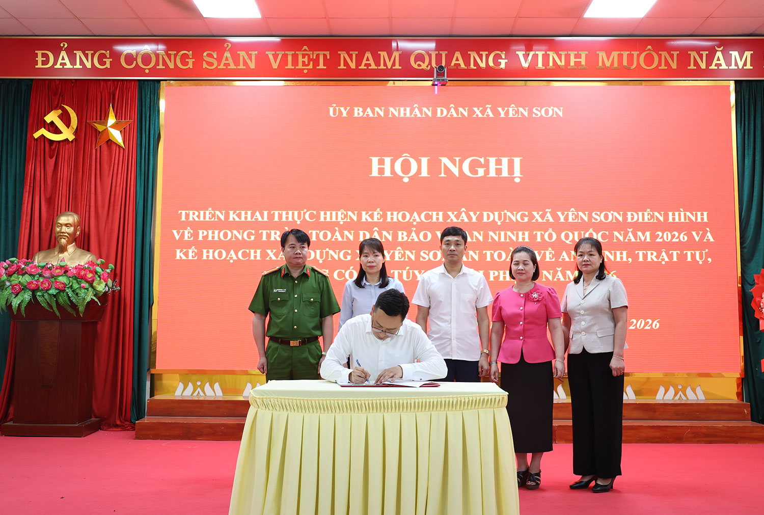 Phấn đấu xây dựng xã Yên Sơn điển hình về phong trào toàn dân bảo vệ an ninh Tổ quốc và xây dựng xã Yên Sơn an toàn về an ninh, trật tự, không có ma túy và tội phạm