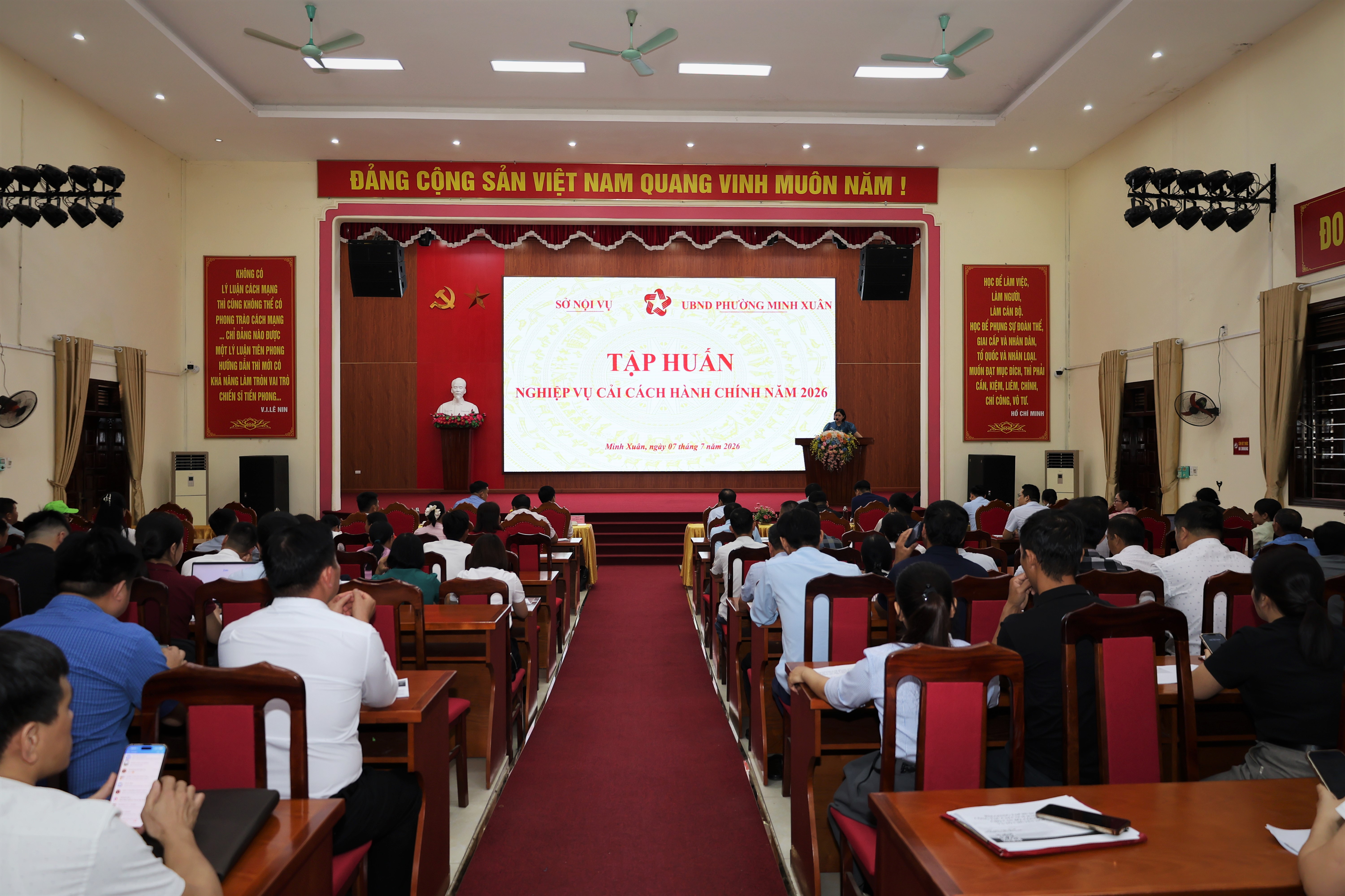 Tập huấn nghiệp vụ cải cách hành chính, nâng cao chất lượng phục vụ người dân và doanh nghiệp