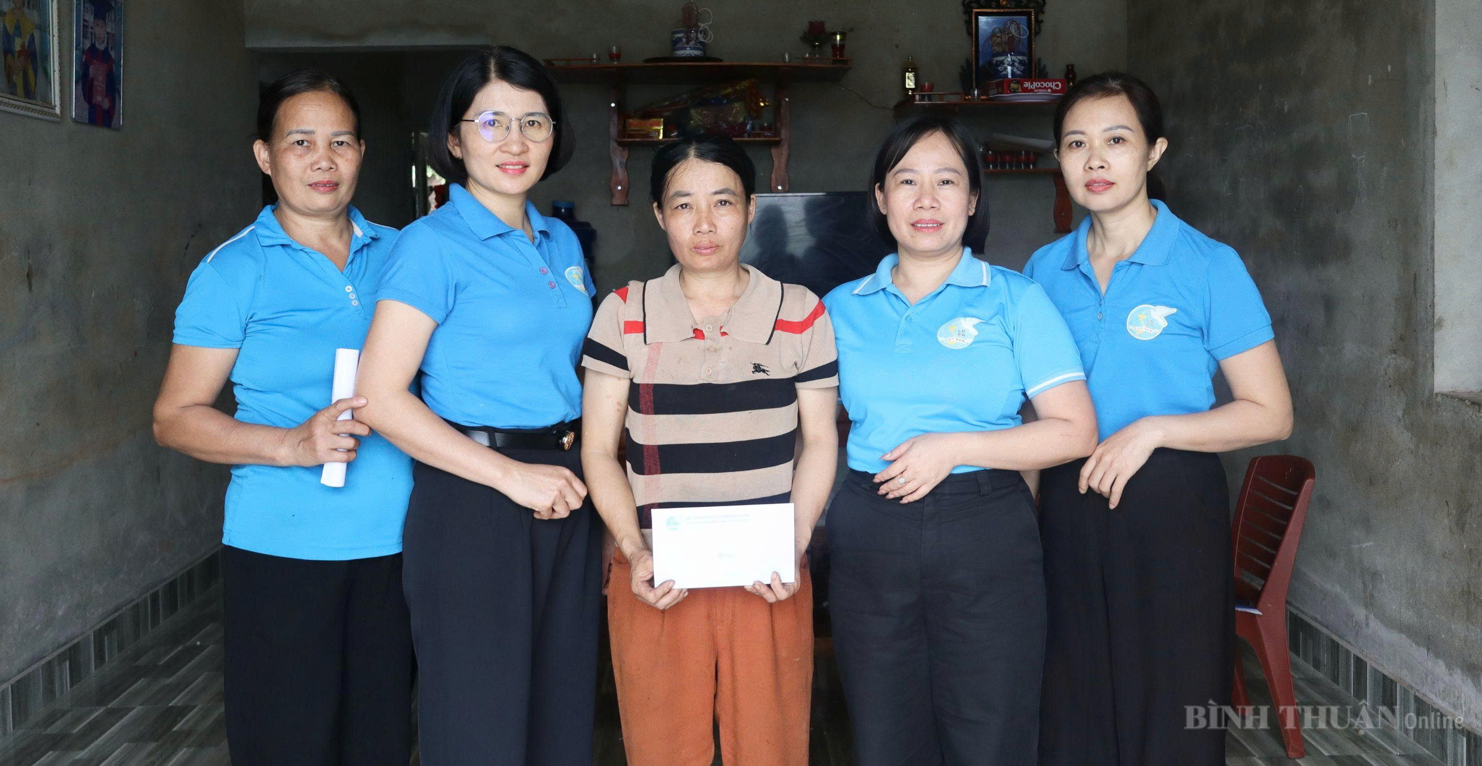 HỘI LHPN PHƯỜNG - HỖ TRỢ CÂY GIỐNG, TIẾP SỨC HỘI VIÊN NGHÈO PHÁT TRIỂN SINH KẾ