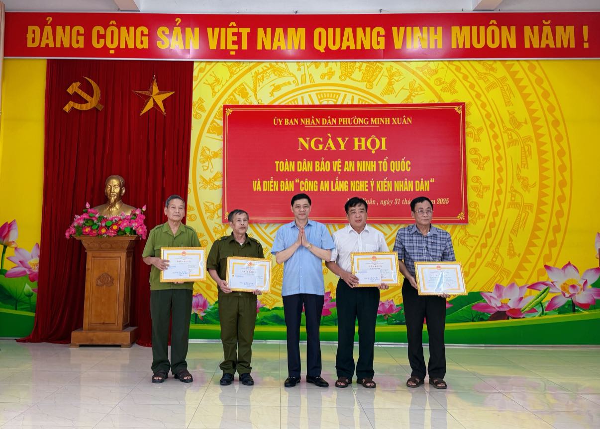 PHƯỜNG MINH XUÂN TỔ CHỨC THÀNH CÔNG NGÀY HỘI TOÀN DÂN BẢO VỆ AN NINH TỔ QUỐC VÀ DIỄN ĐÀN “CÔNG AN LẮNG NGHE Ý KIẾN NHÂN DÂN” NĂM 2025