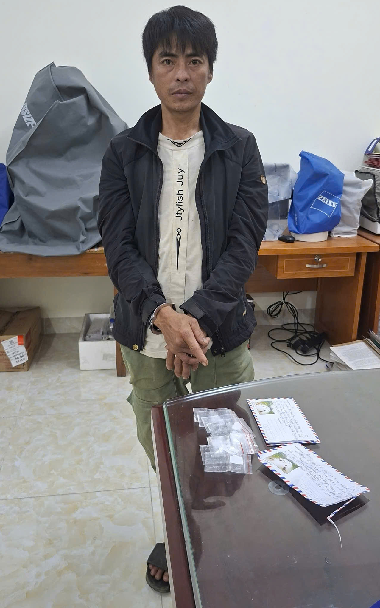 PHÁ NHANH ĐIỂM BÁN MA TÚY TỪ MANH MỐI NHỎ