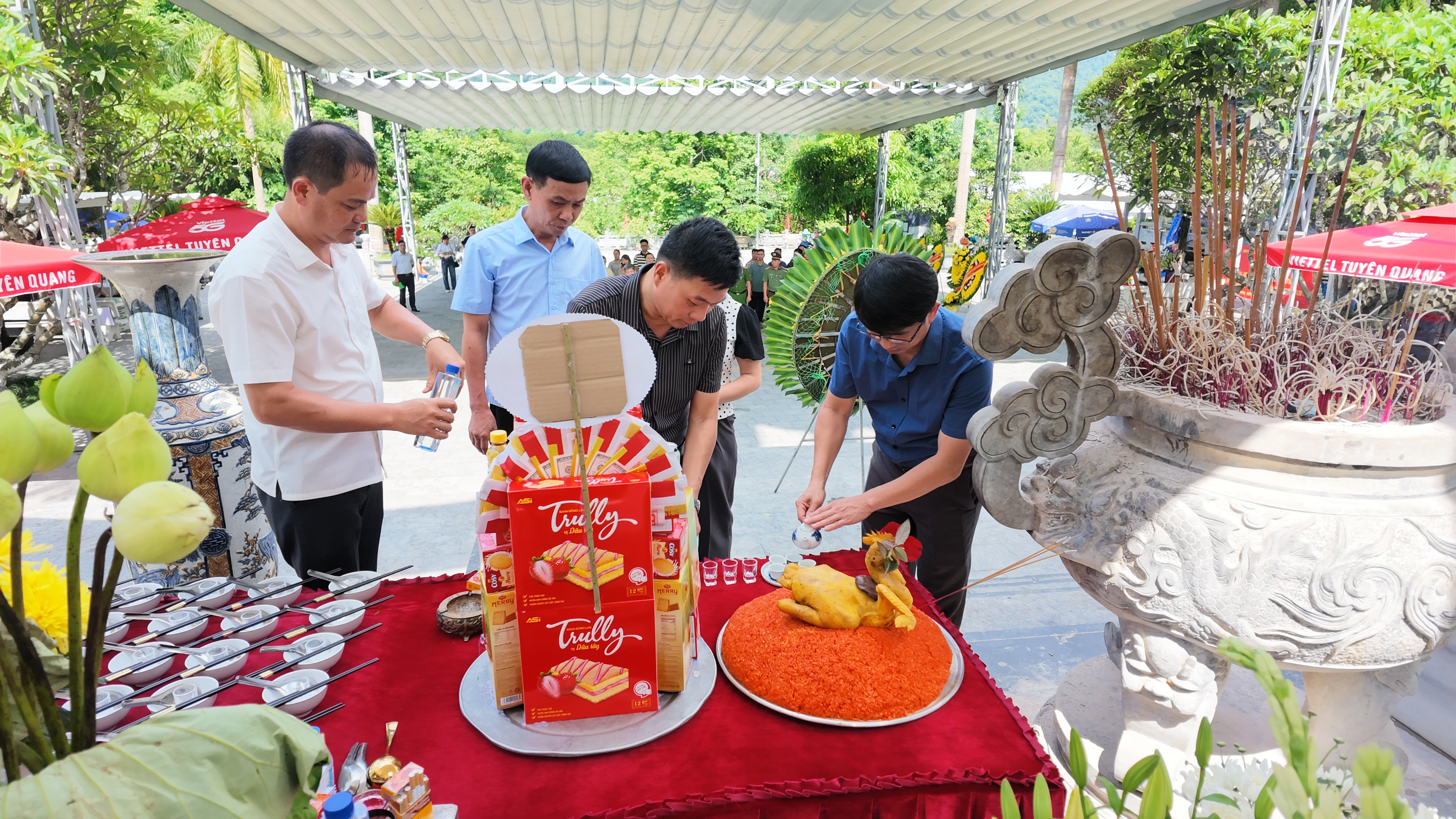 Viếng NT 10.JPG
