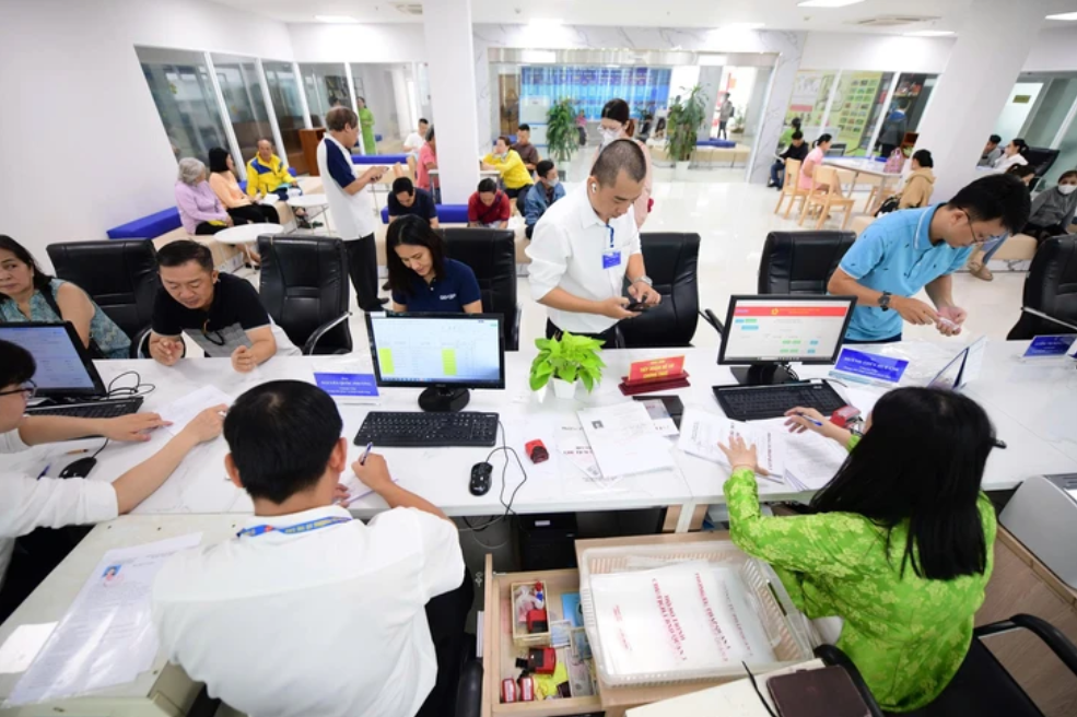 BAN BÍ THƯ BAN HÀNH QUY ĐỊNH MỚI VỀ QUẢN LÝ CÁN BỘ